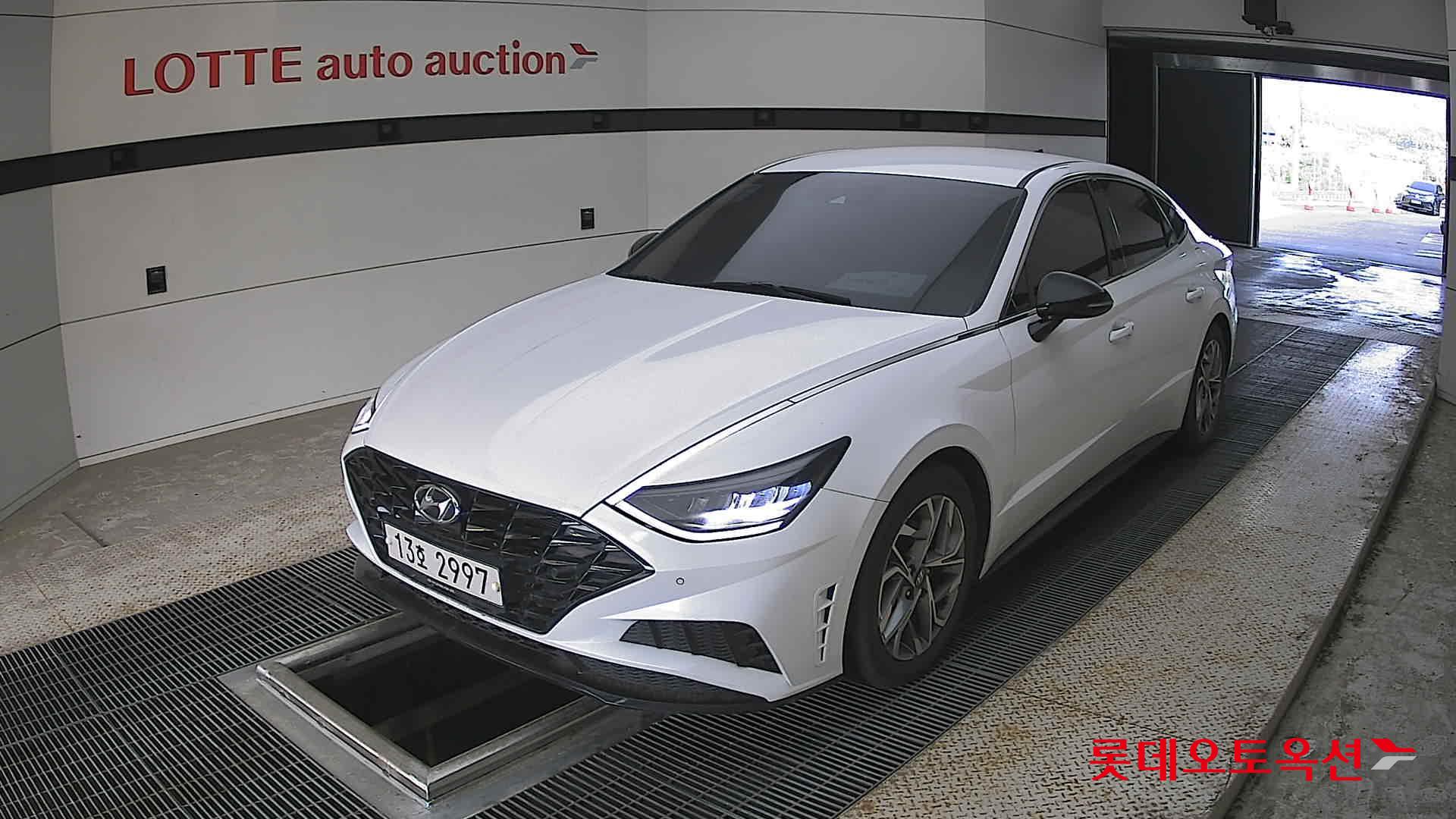 Hyundai Sonata - 3