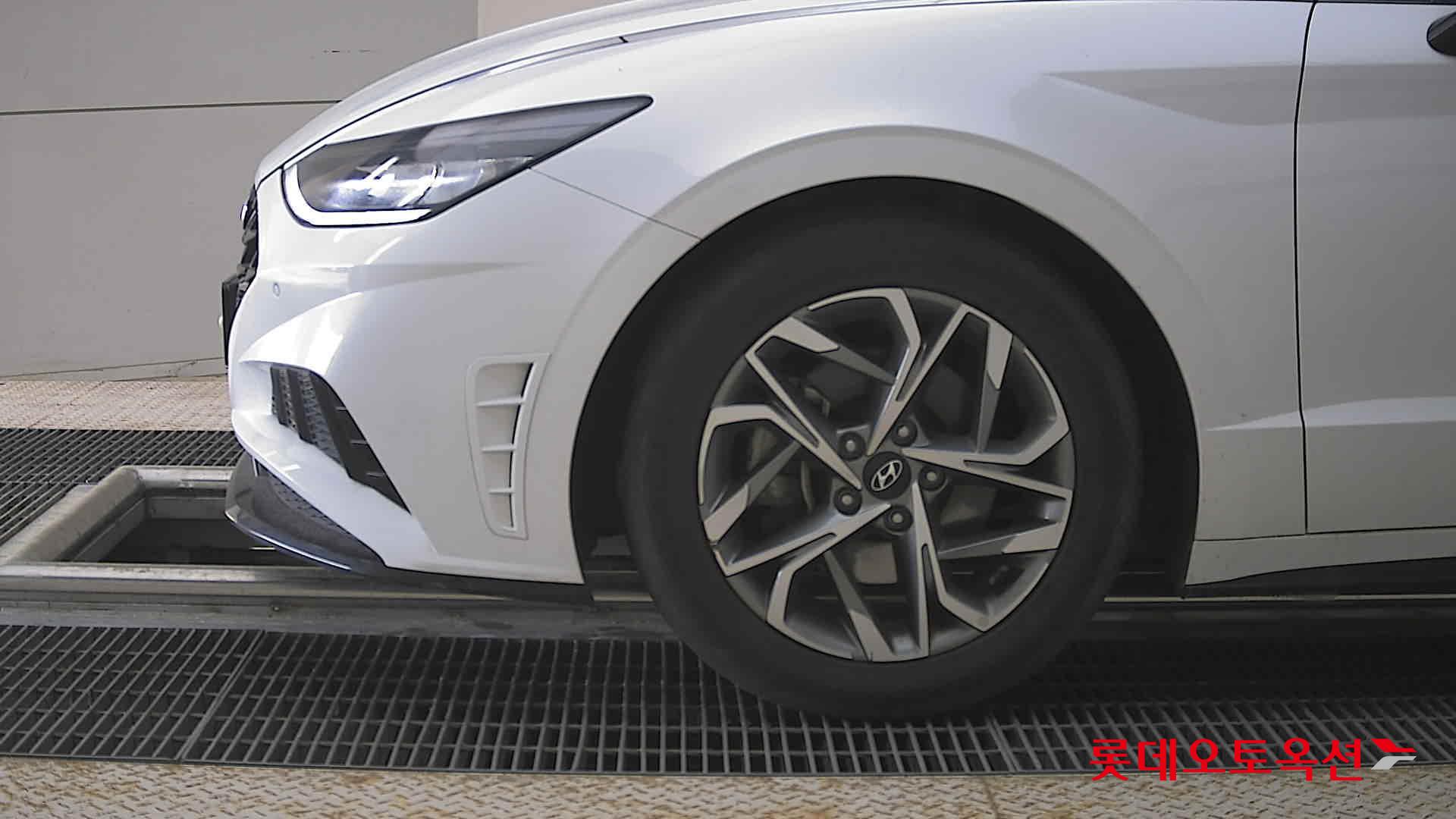 Hyundai Sonata - 25