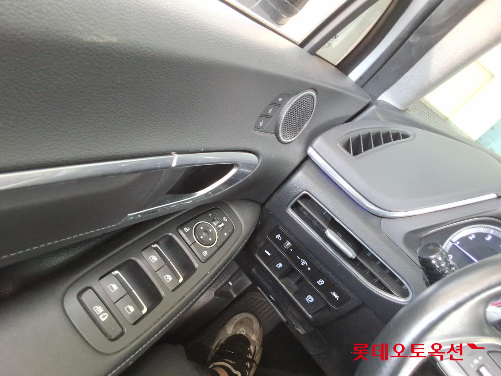 Hyundai Sonata - 29