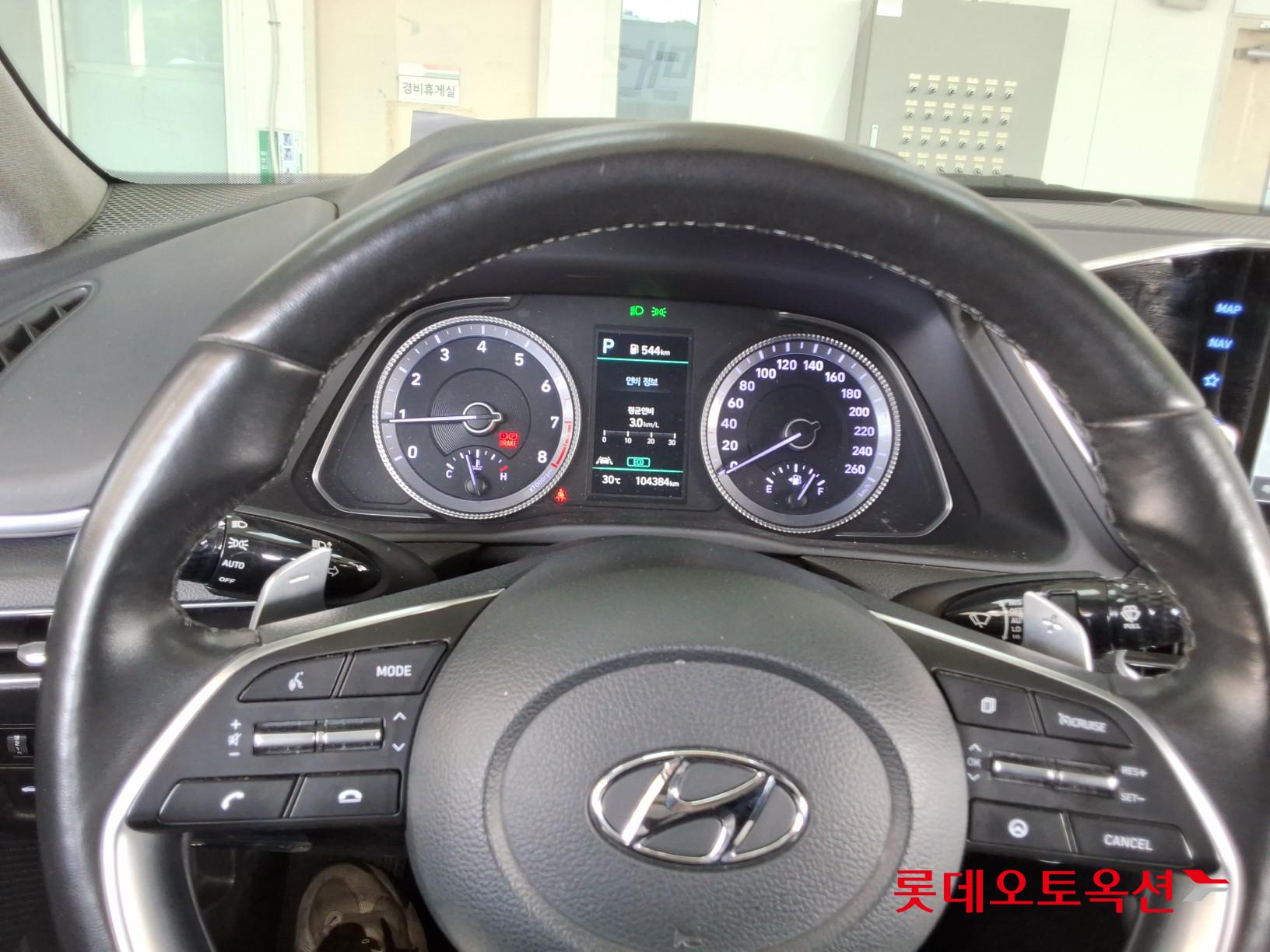 Hyundai Sonata - 30