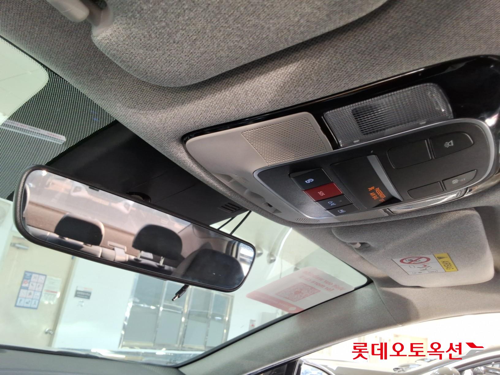 Hyundai Sonata - 32