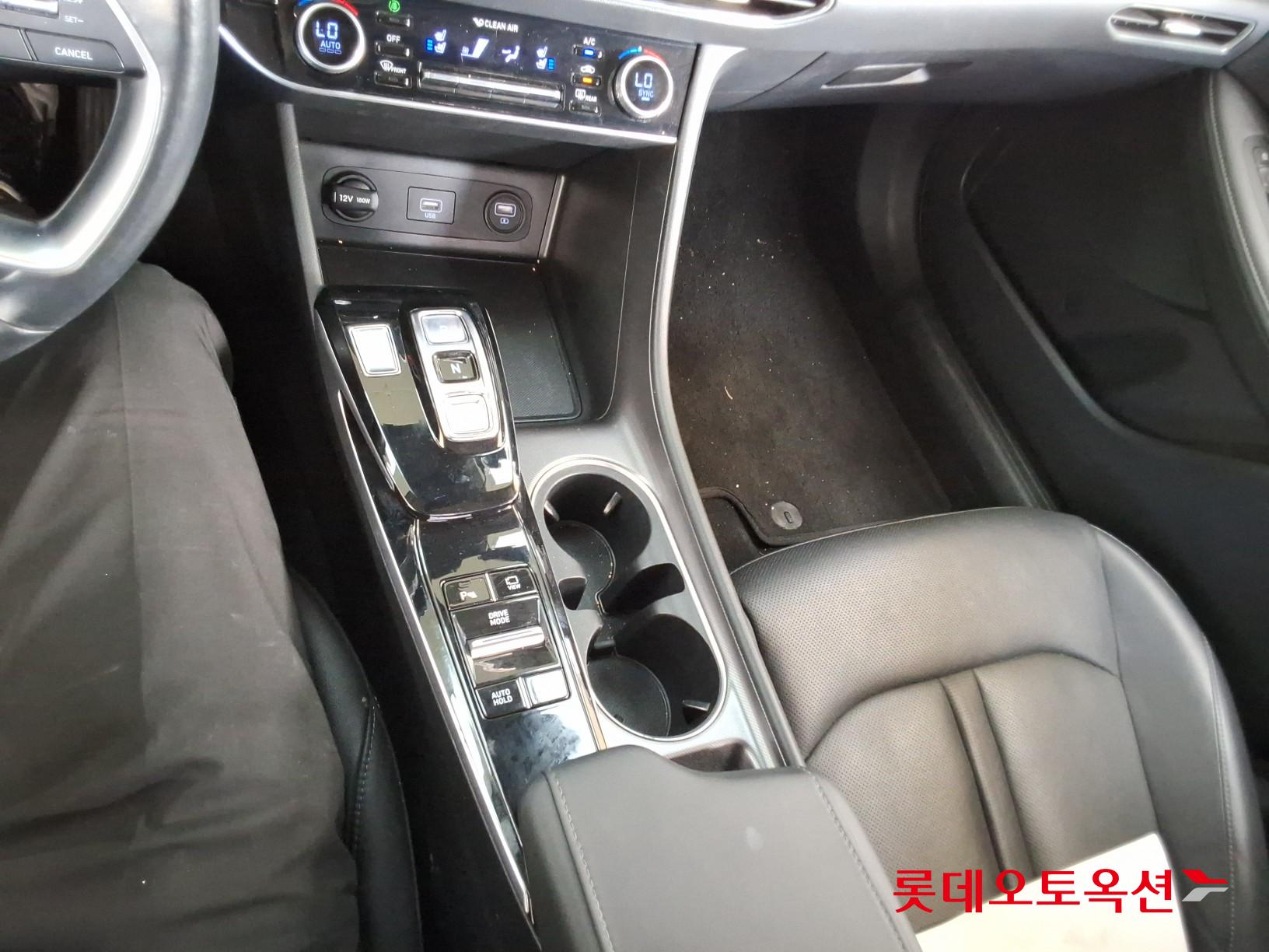 Hyundai Sonata - 33
