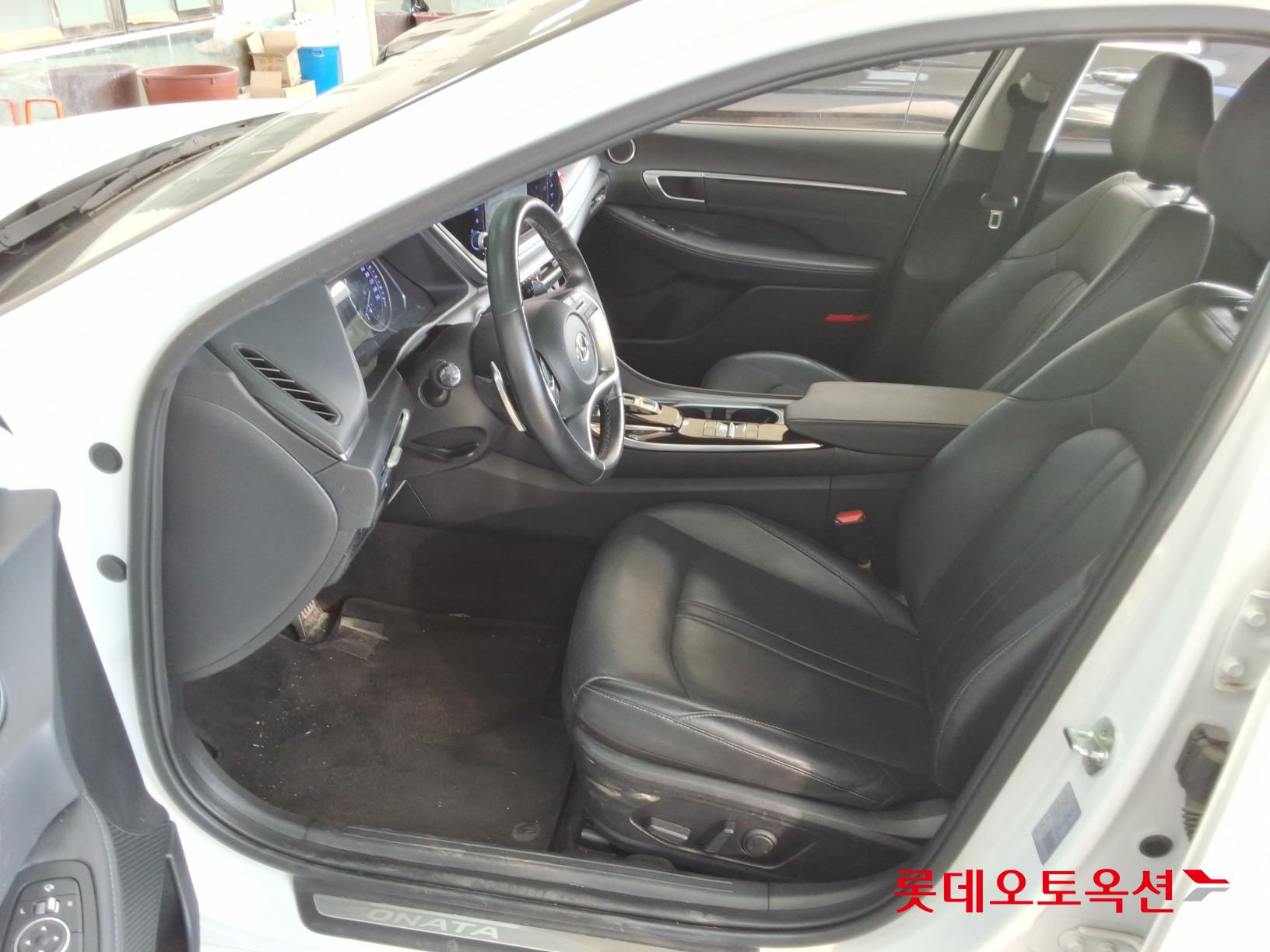 Hyundai Sonata - 36