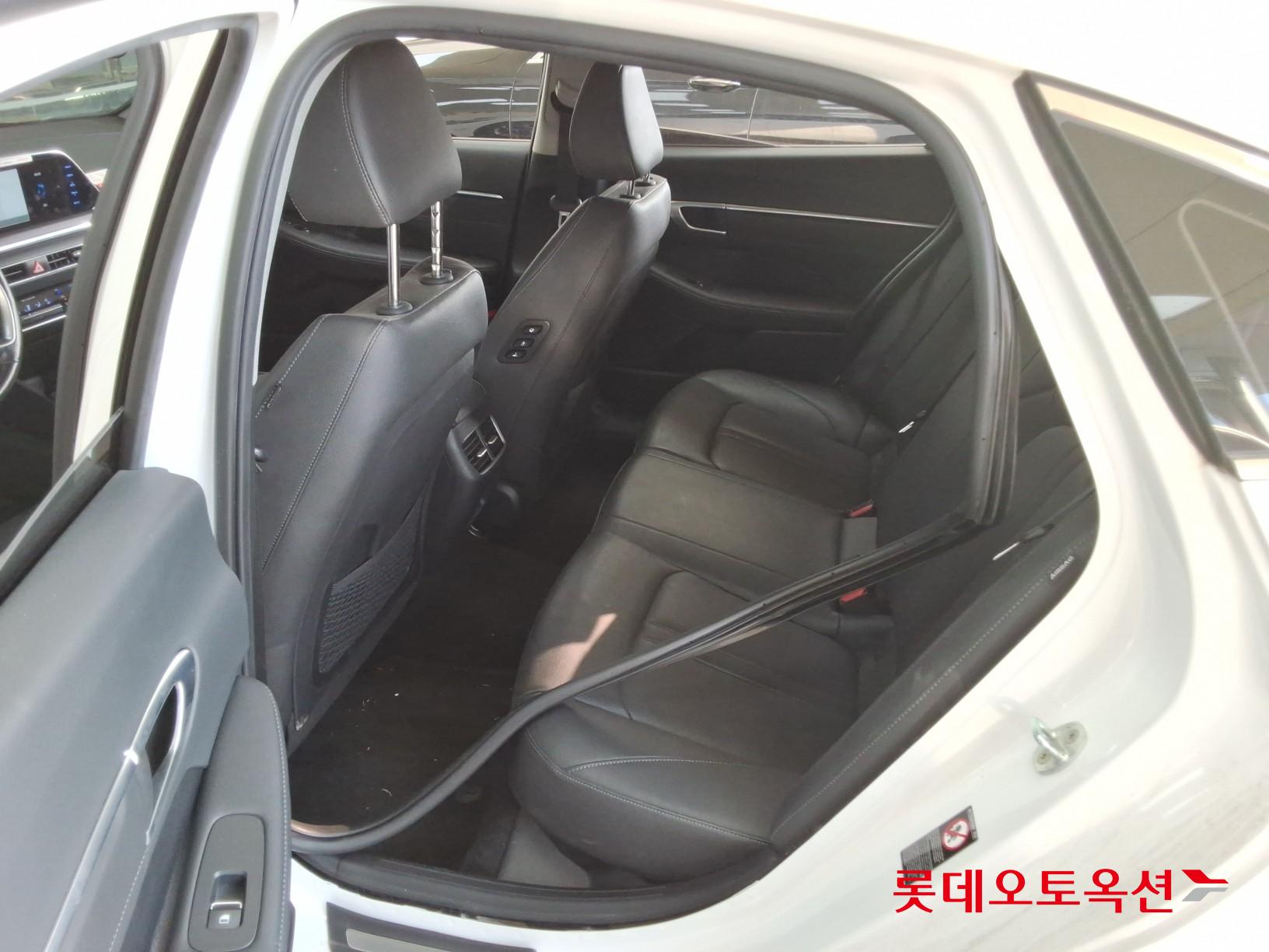 Hyundai Sonata - 38