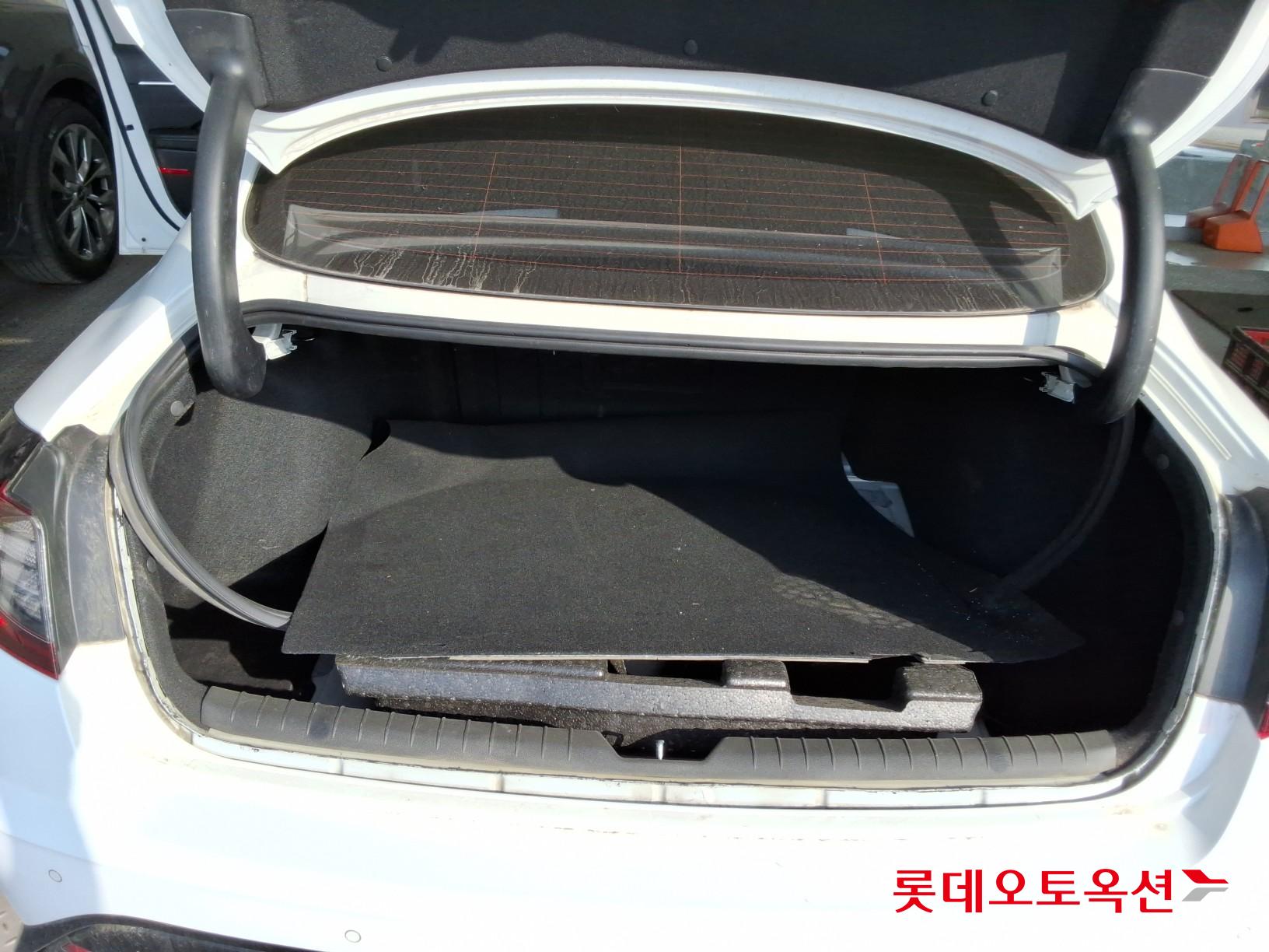 Hyundai Sonata - 9