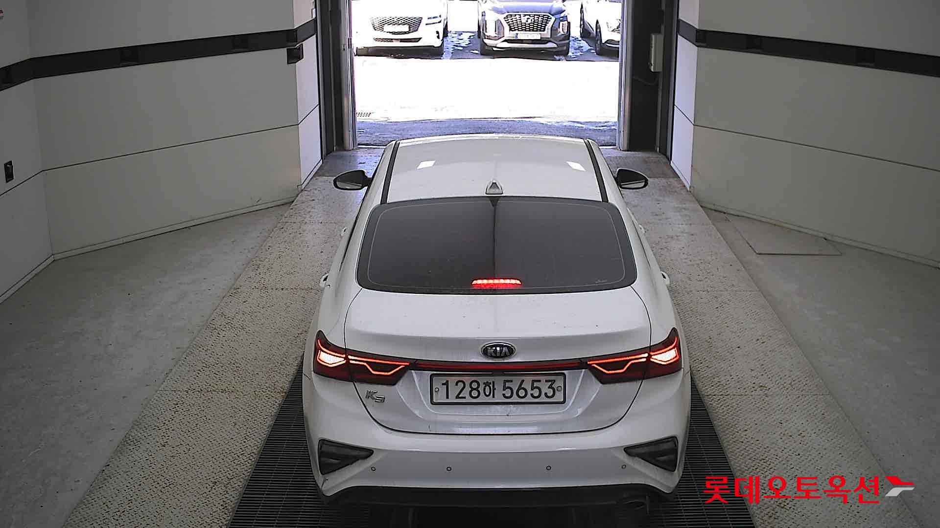 Kia K3 2020 Snow White Pearl из Кореи, фото 5