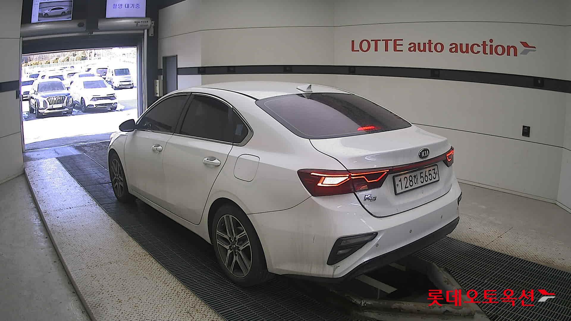 Kia K3 2020 Snow White Pearl из Кореи, фото 6