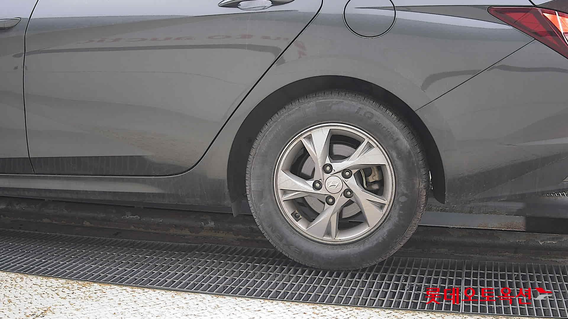 Hyundai Avante id 3628745 из Кореи 22