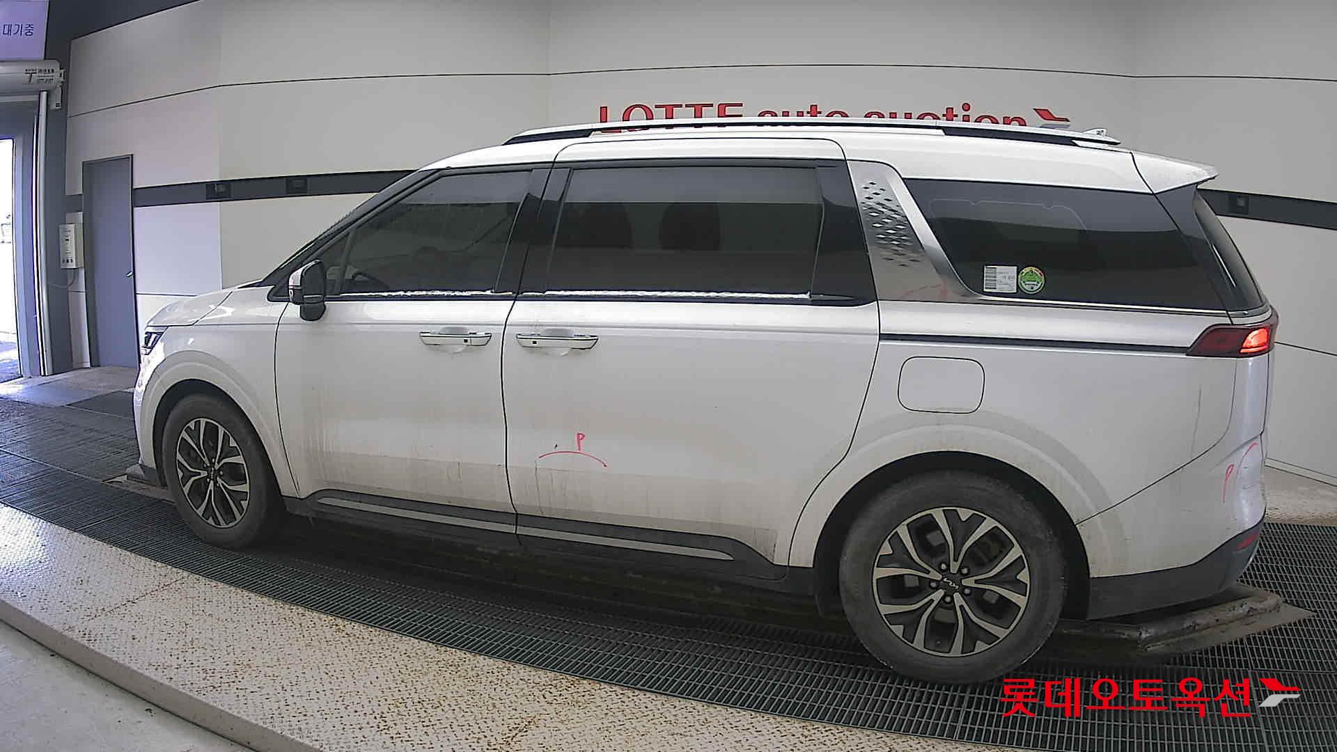 Kia Carnival id 3628840 из Кореи 11