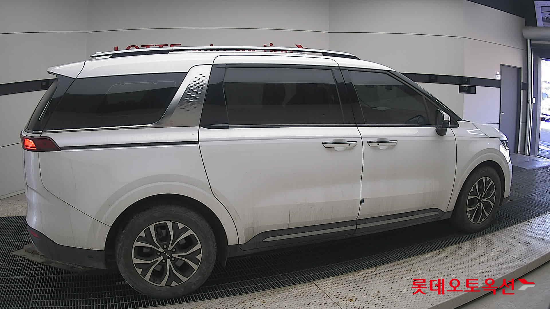 Kia Carnival id 3628840 из Кореи 18