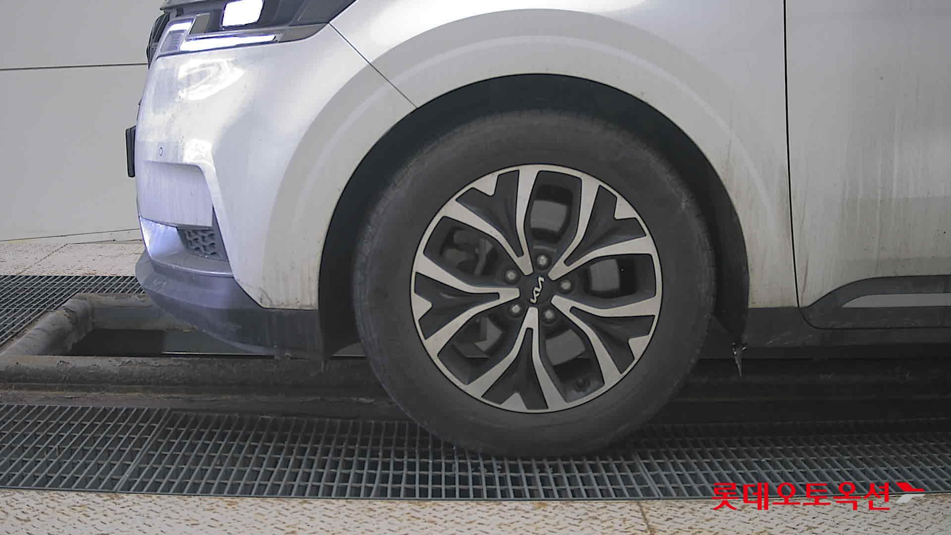 Kia Carnival id 3628840 из Кореи 21