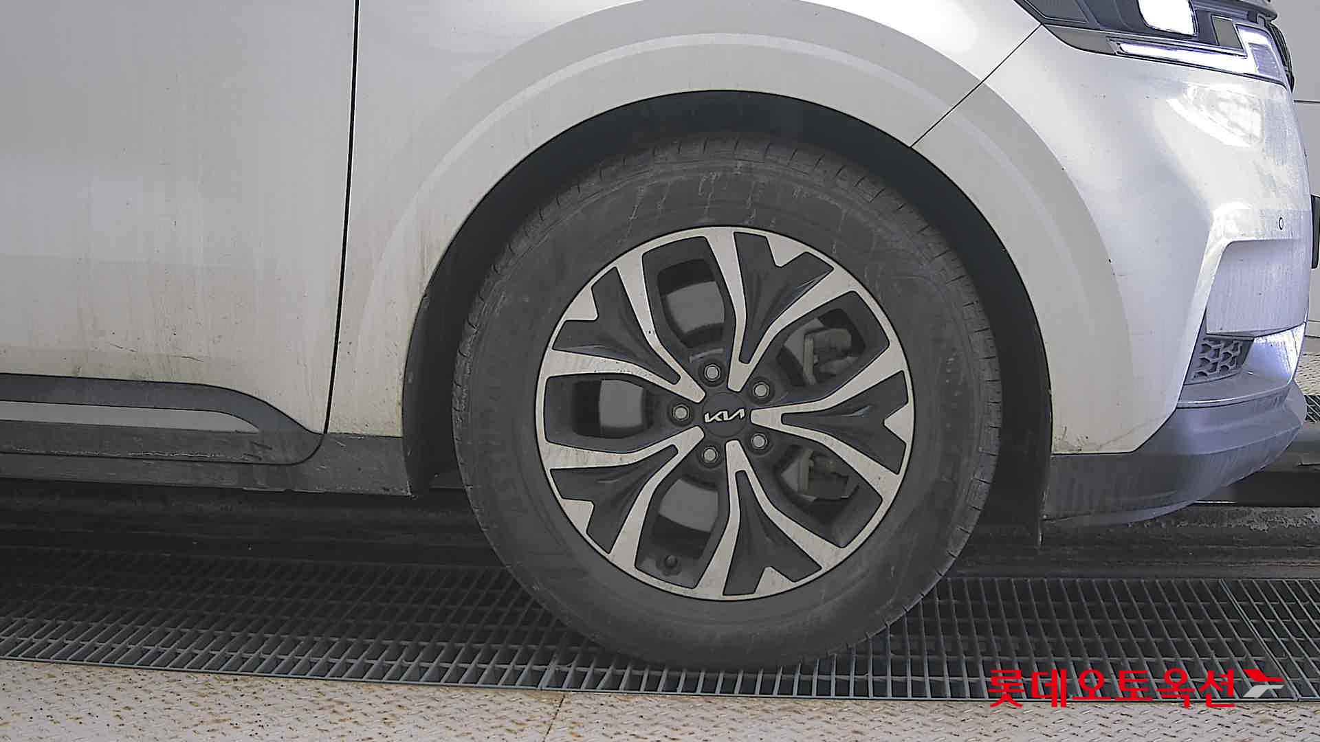 Kia Carnival id 3628840 из Кореи 23