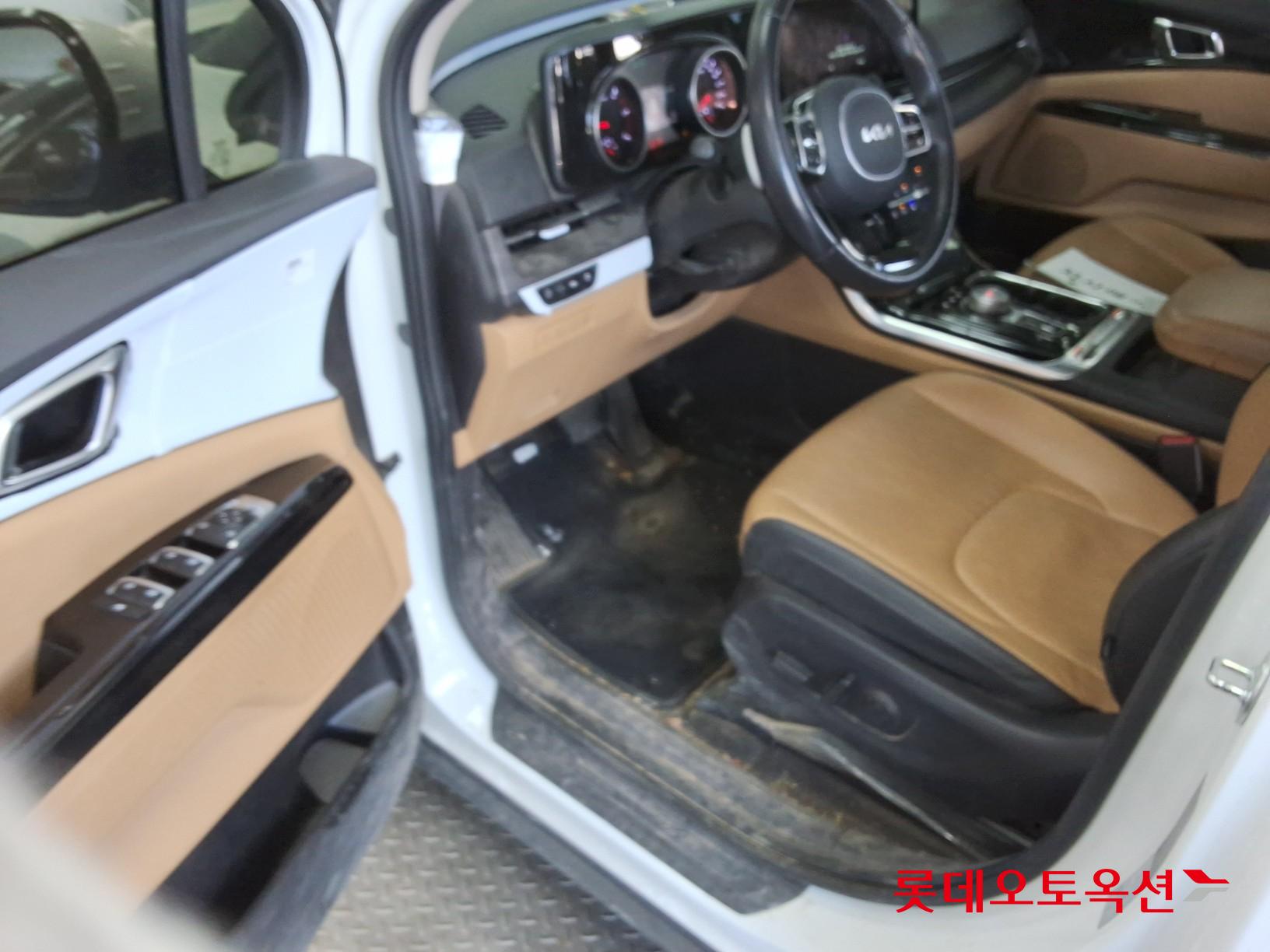 Kia Carnival id 3628840 из Кореи 35