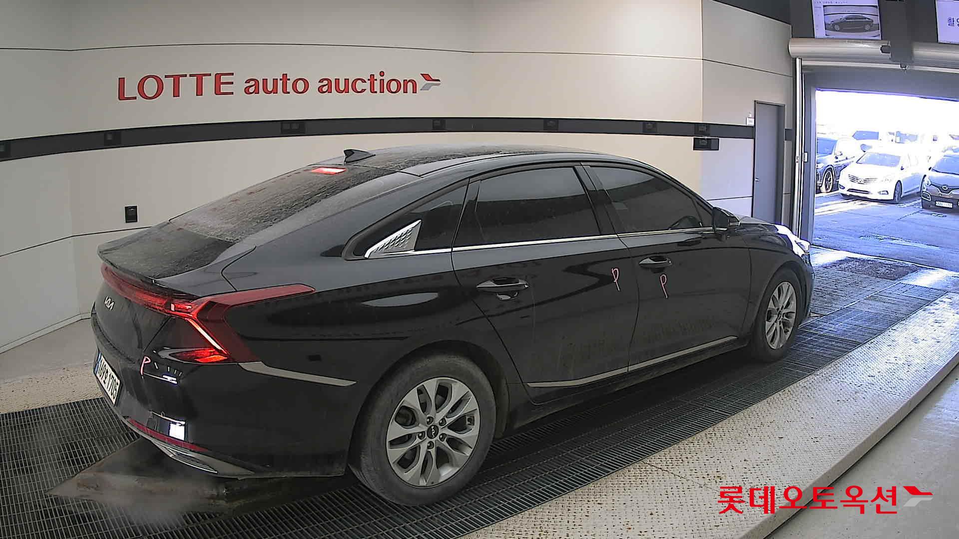 صورة إضافية