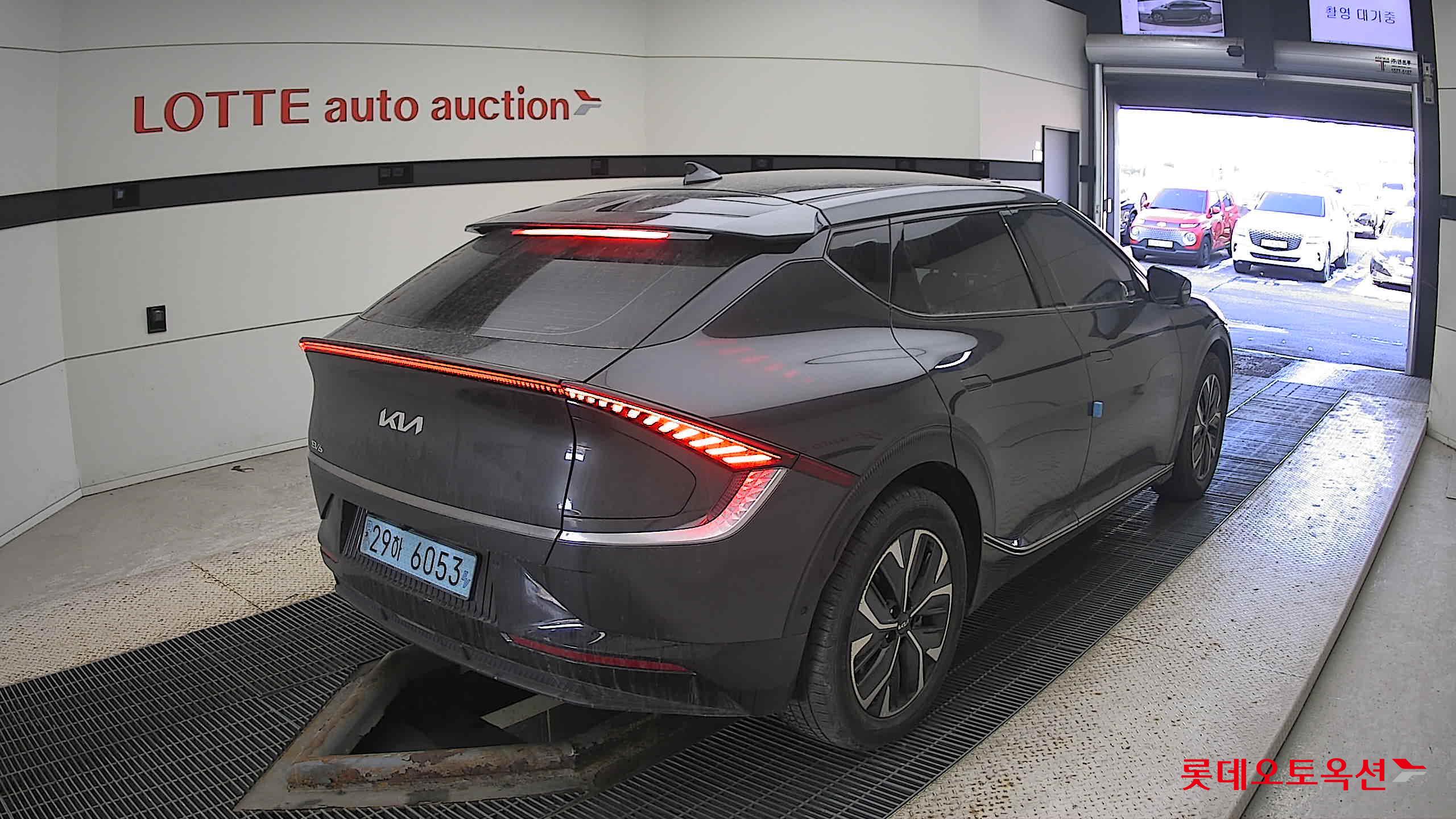 Kia EV6 2022 Interstellagray из Кореи, фото 4