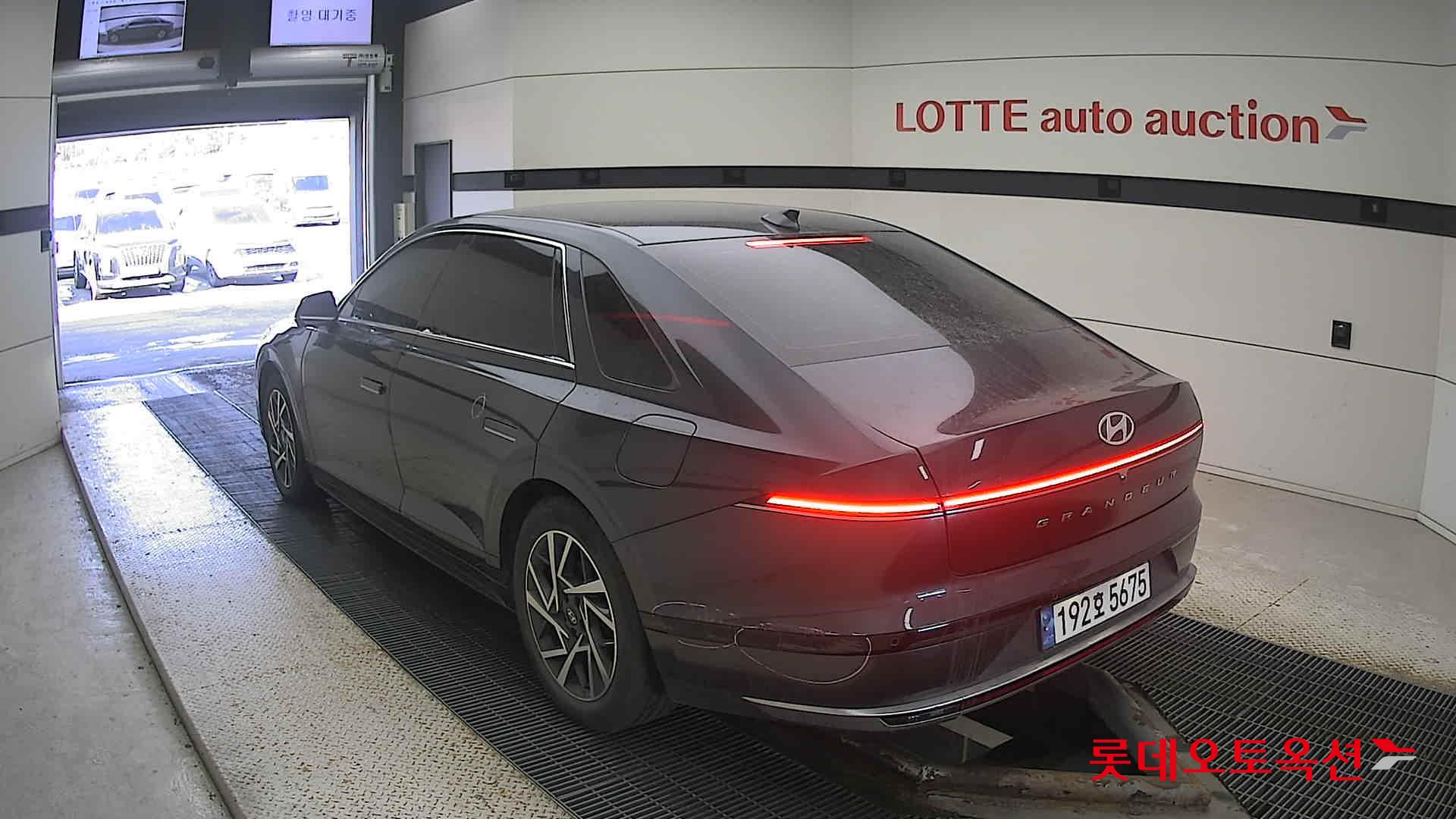 Hyundai Grandeur Hybrid 2023 Nocturne Grey Metallic из Кореи, фото 6