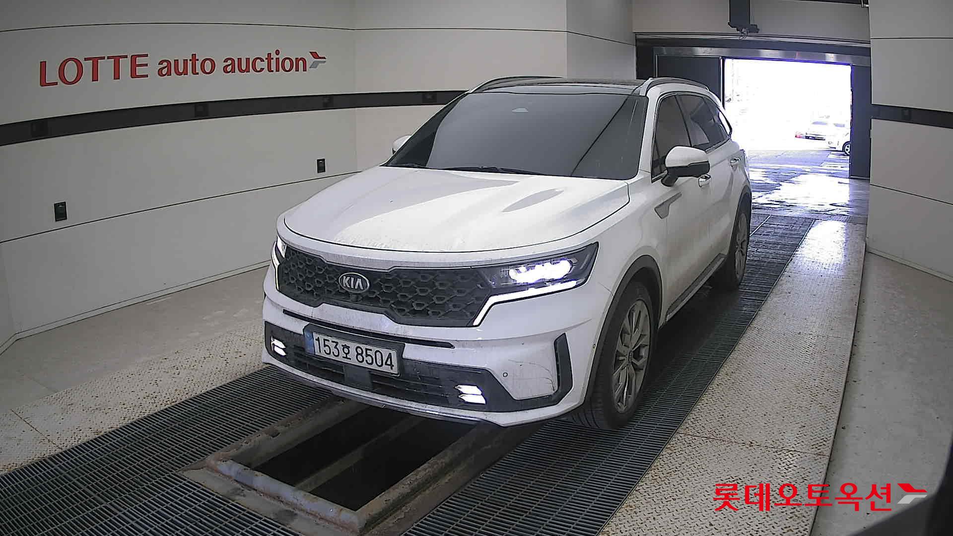 Kia Sorento 2021 Snow White Pearl из Кореи