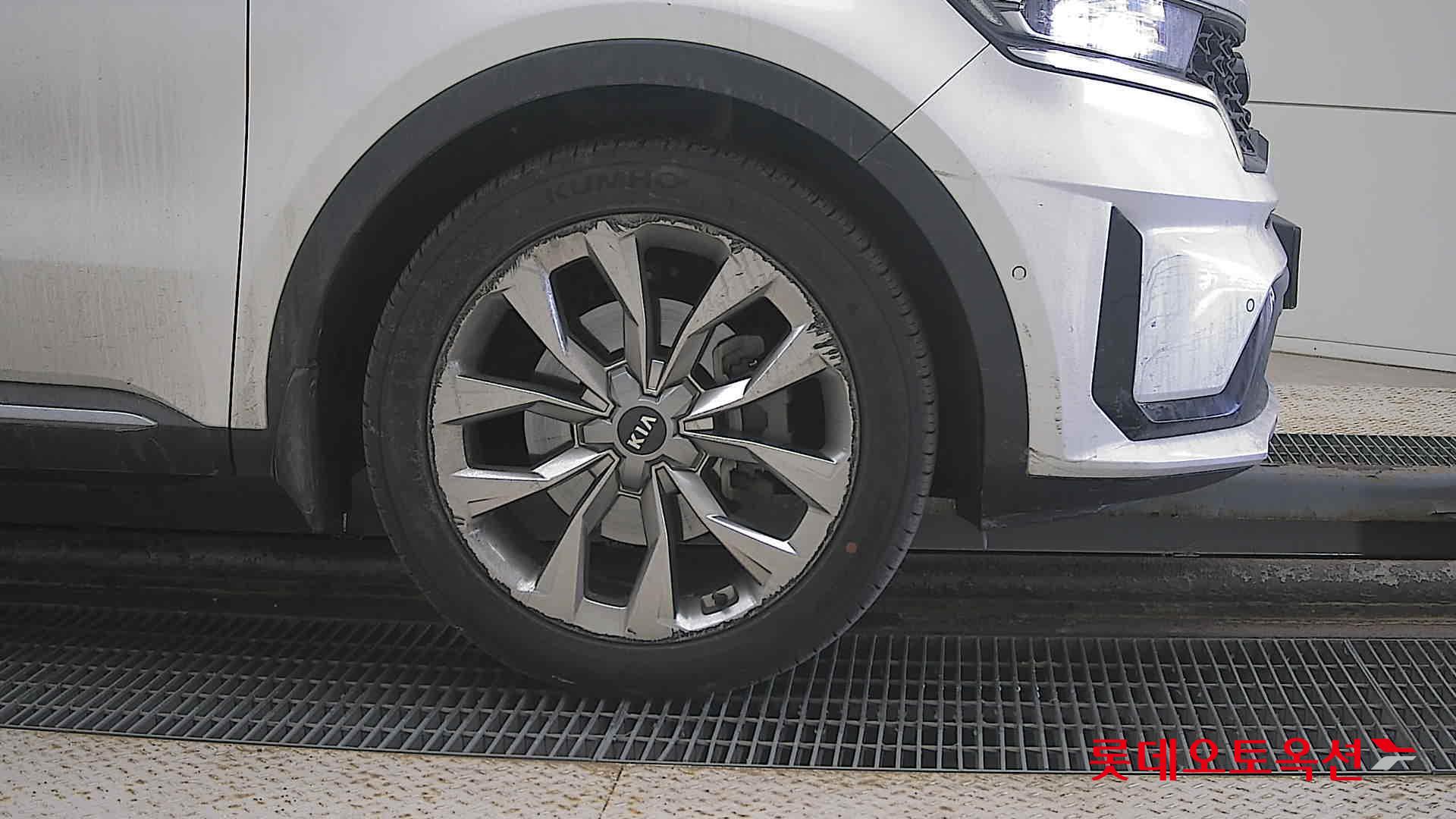 Kia Sorento id 3628829 из Кореи 23