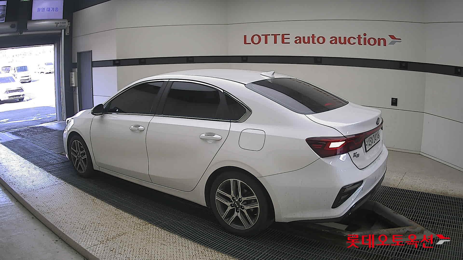 Kia K3 id 3628832 из Кореи 10