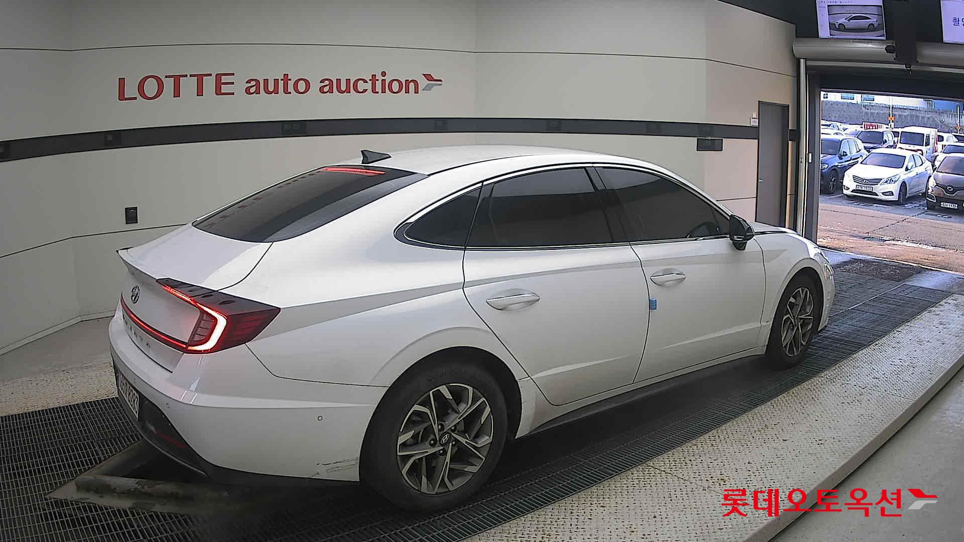 صورة إضافية