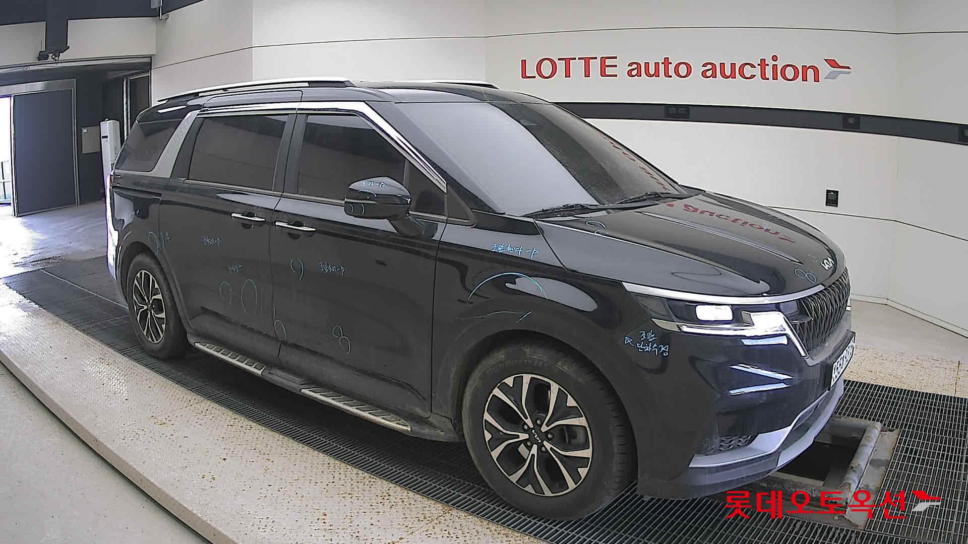 Kia Carnival id 3633651 из Кореи 16