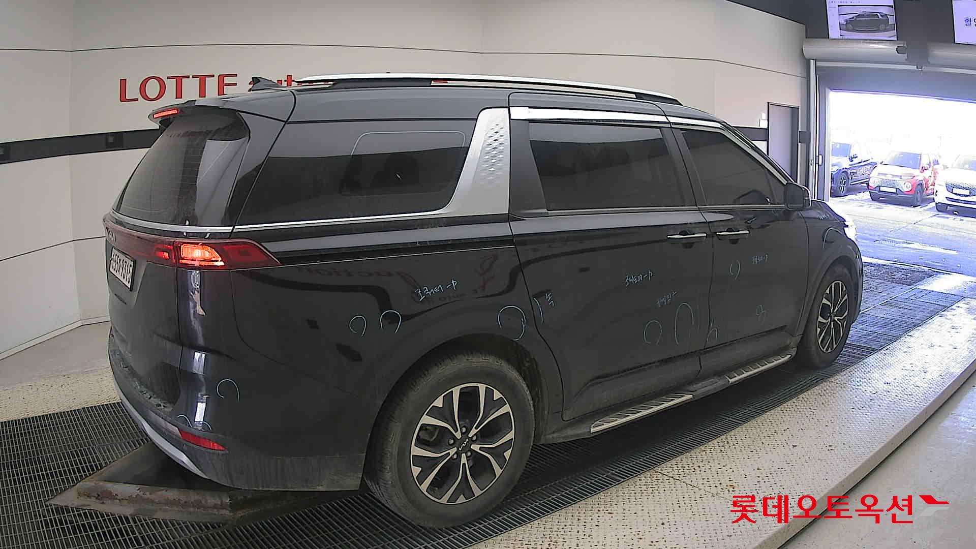 Kia Carnival id 3633651 из Кореи 19