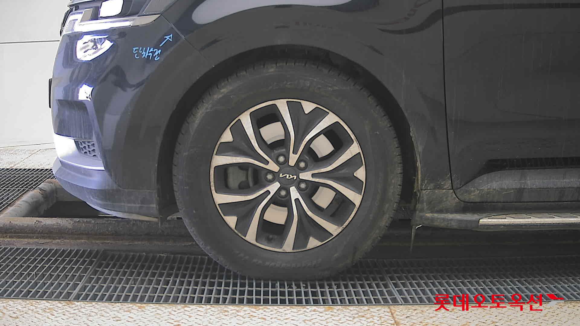 Kia Carnival id 3633651 из Кореи 21