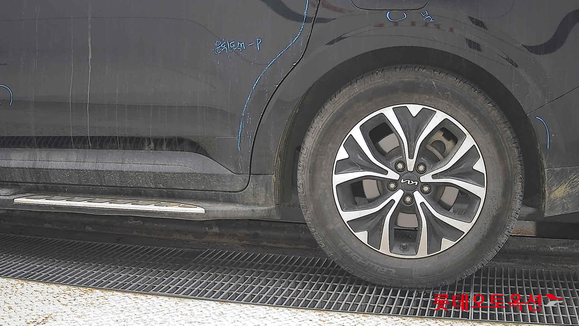 Kia Carnival id 3633651 из Кореи 22