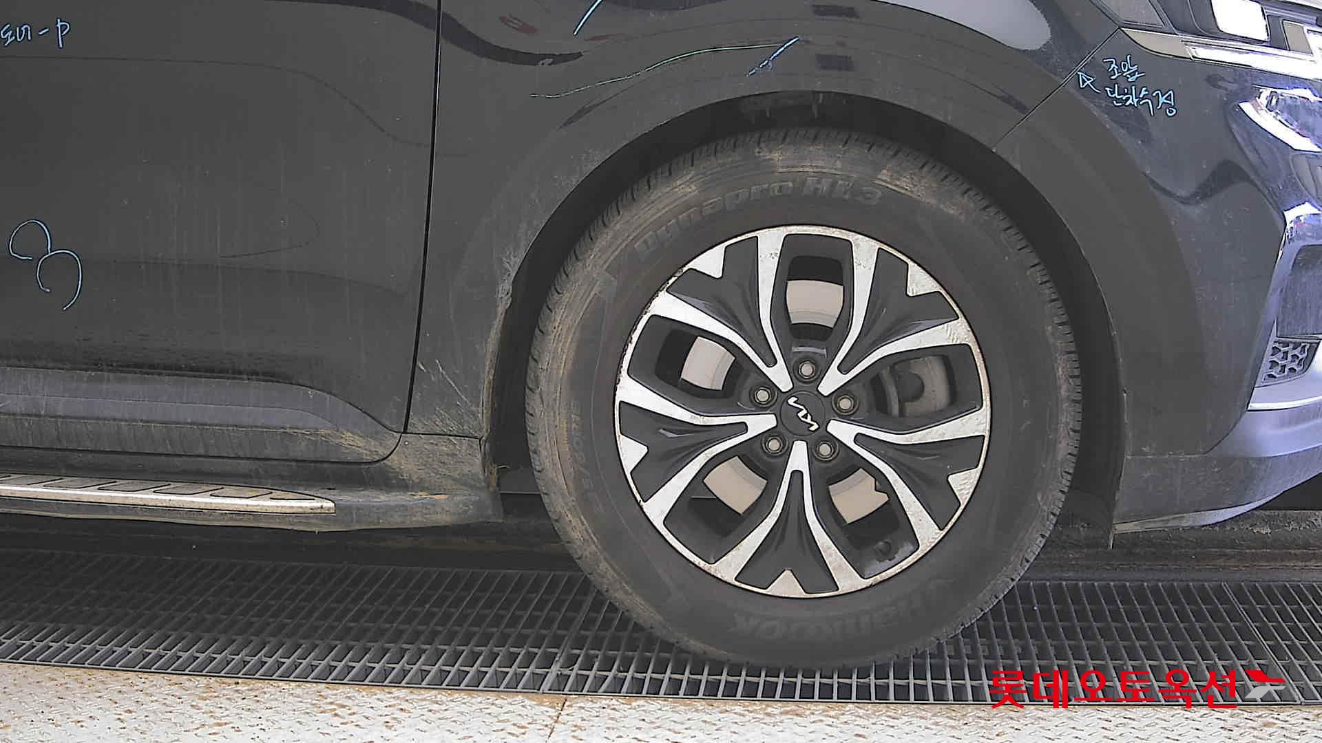 Kia Carnival id 3633651 из Кореи 23