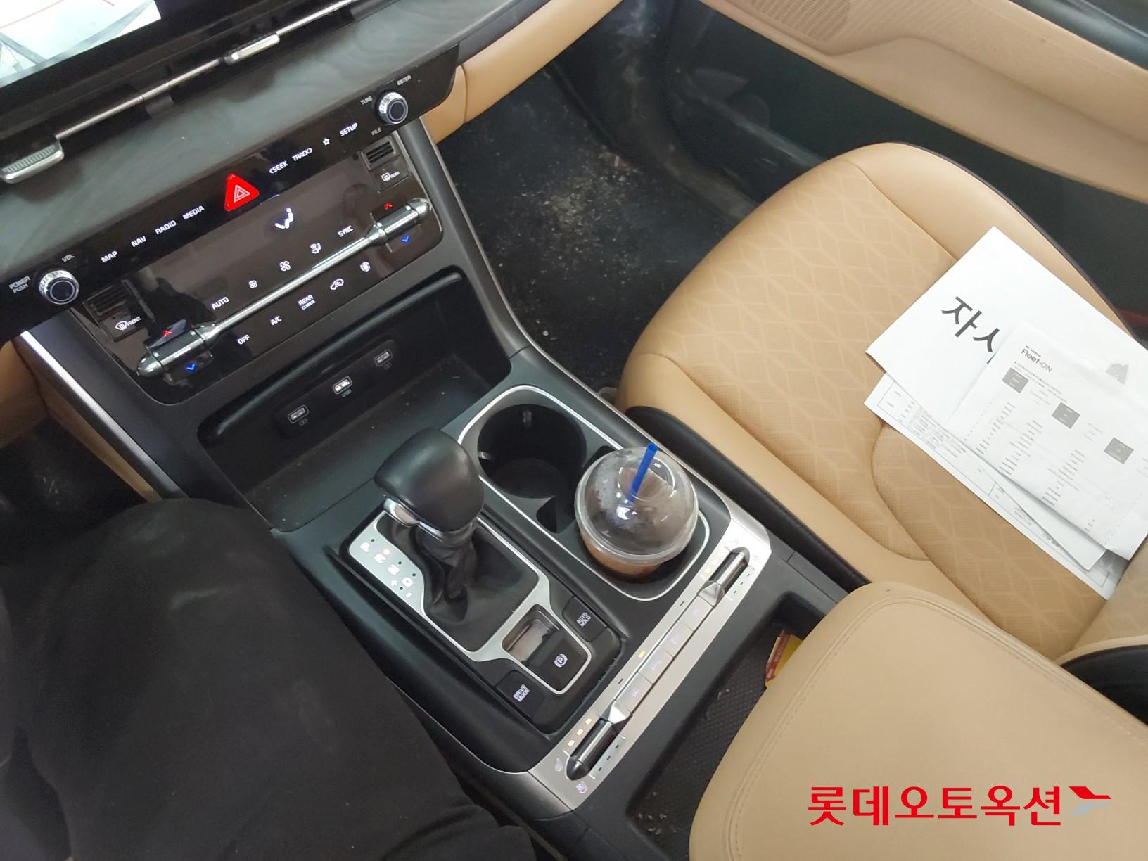 Kia Carnival id 3633651 из Кореи 33