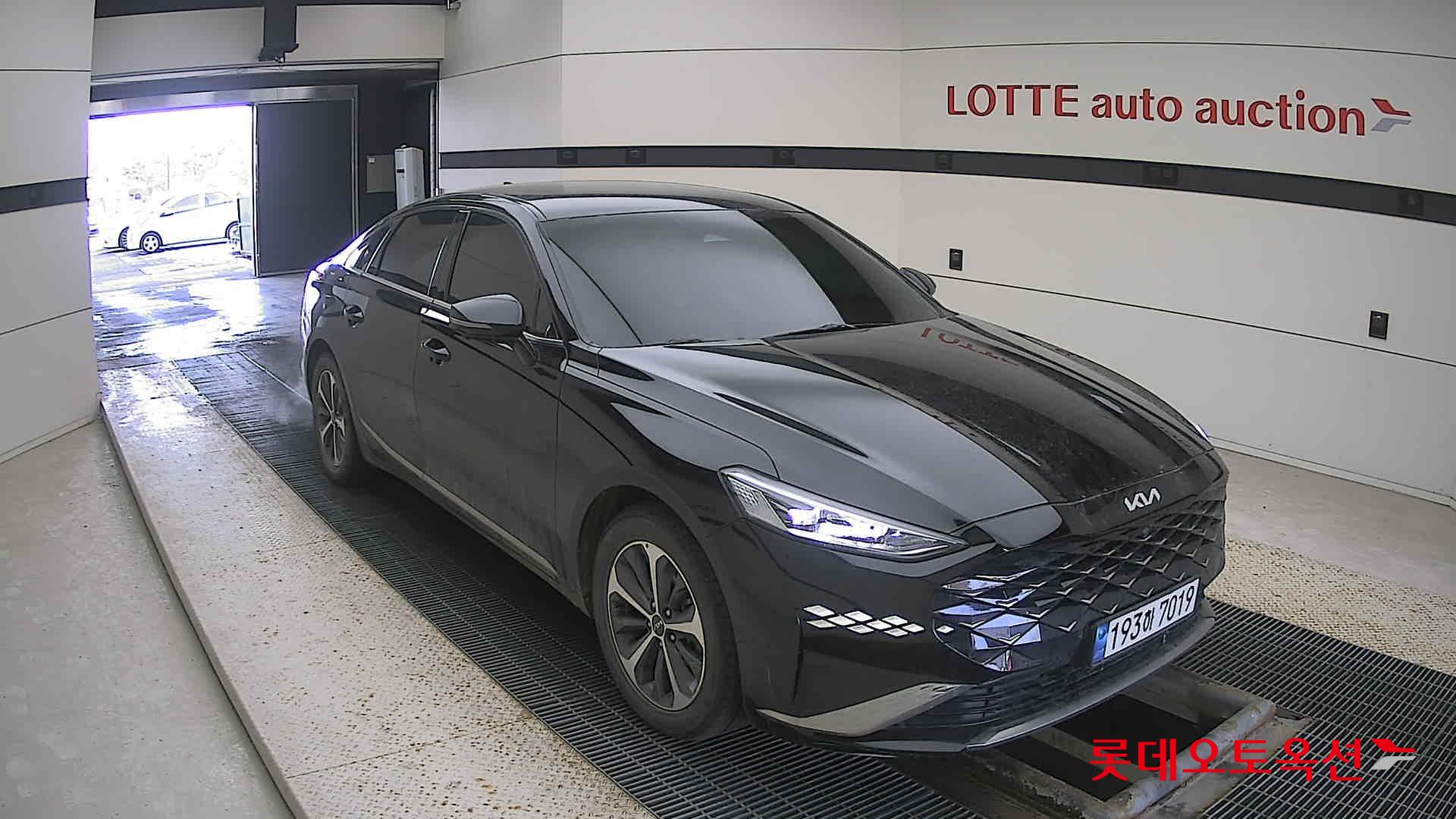 Kia K8 Hybrid 2022 Aurora Black Pearl из Кореи, фото 2