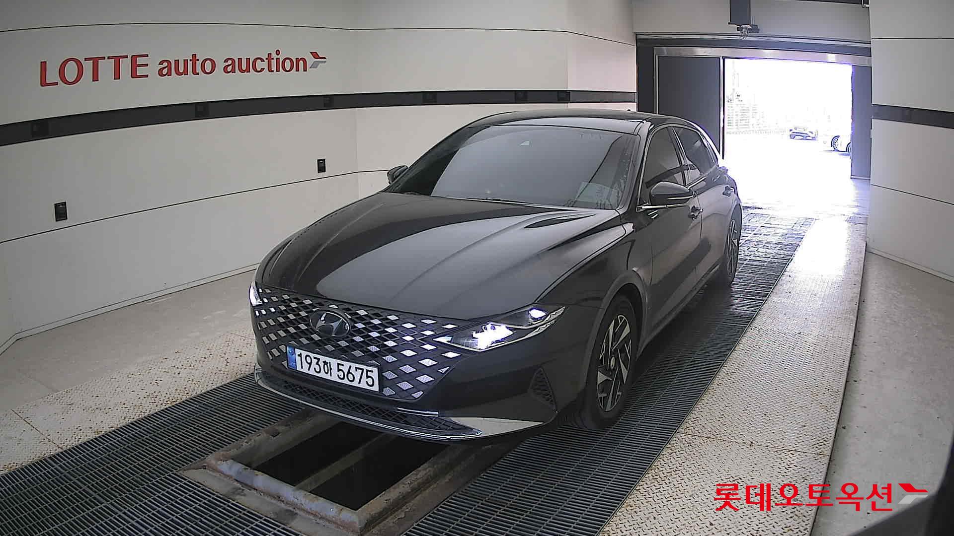 Hyundai Grandeur Hybrid 2022 Midnight Black Pearl из Кореи