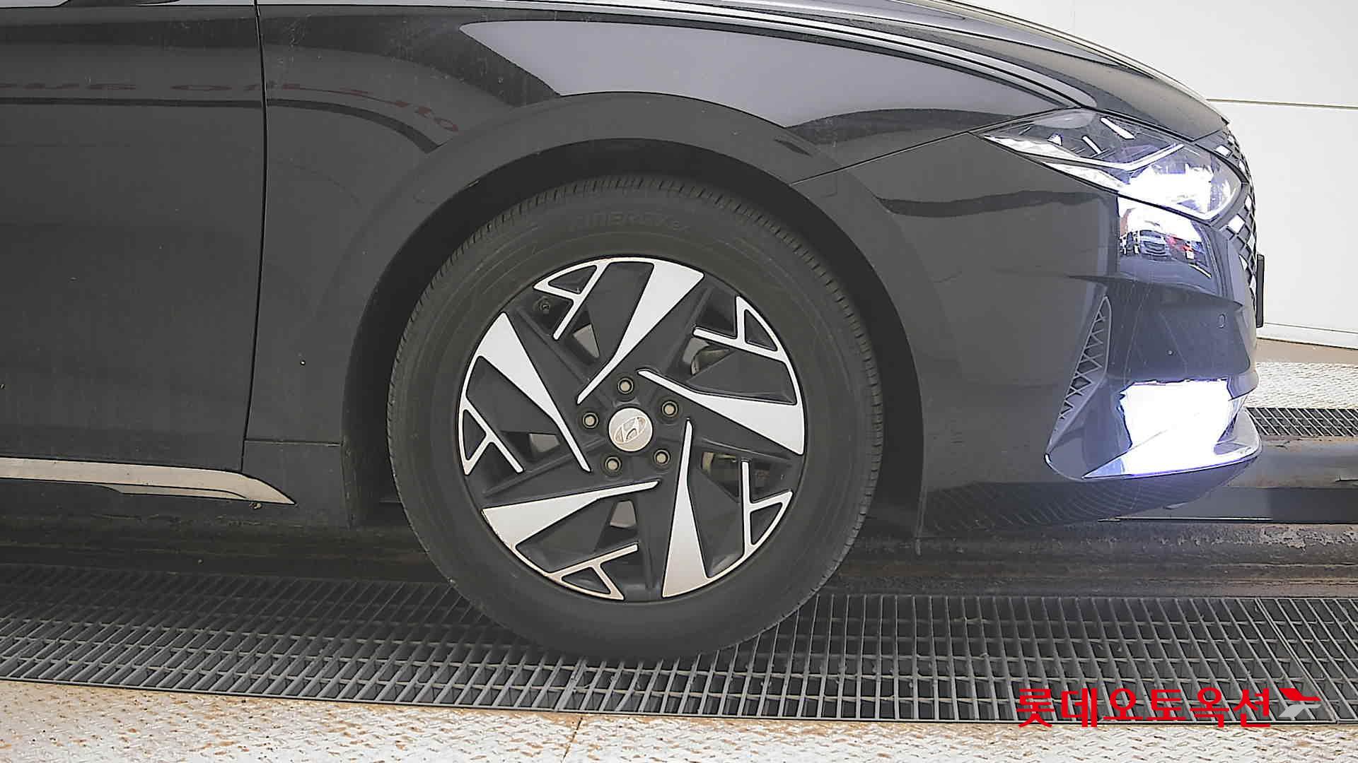 Hyundai Grandeur Hybrid id 3633555 из Кореи 23