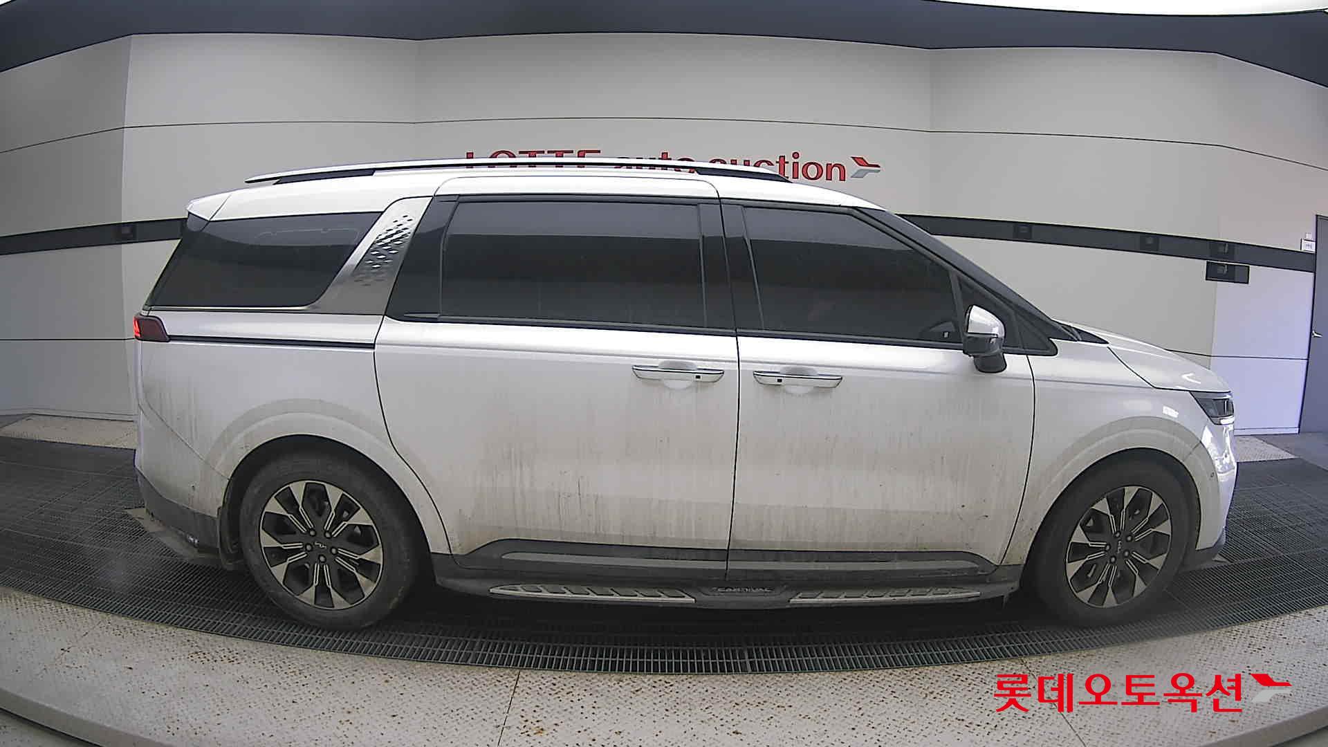 Kia Carnival Limousine 2022 Snow White Pearl (optional) из Кореи, фото 3