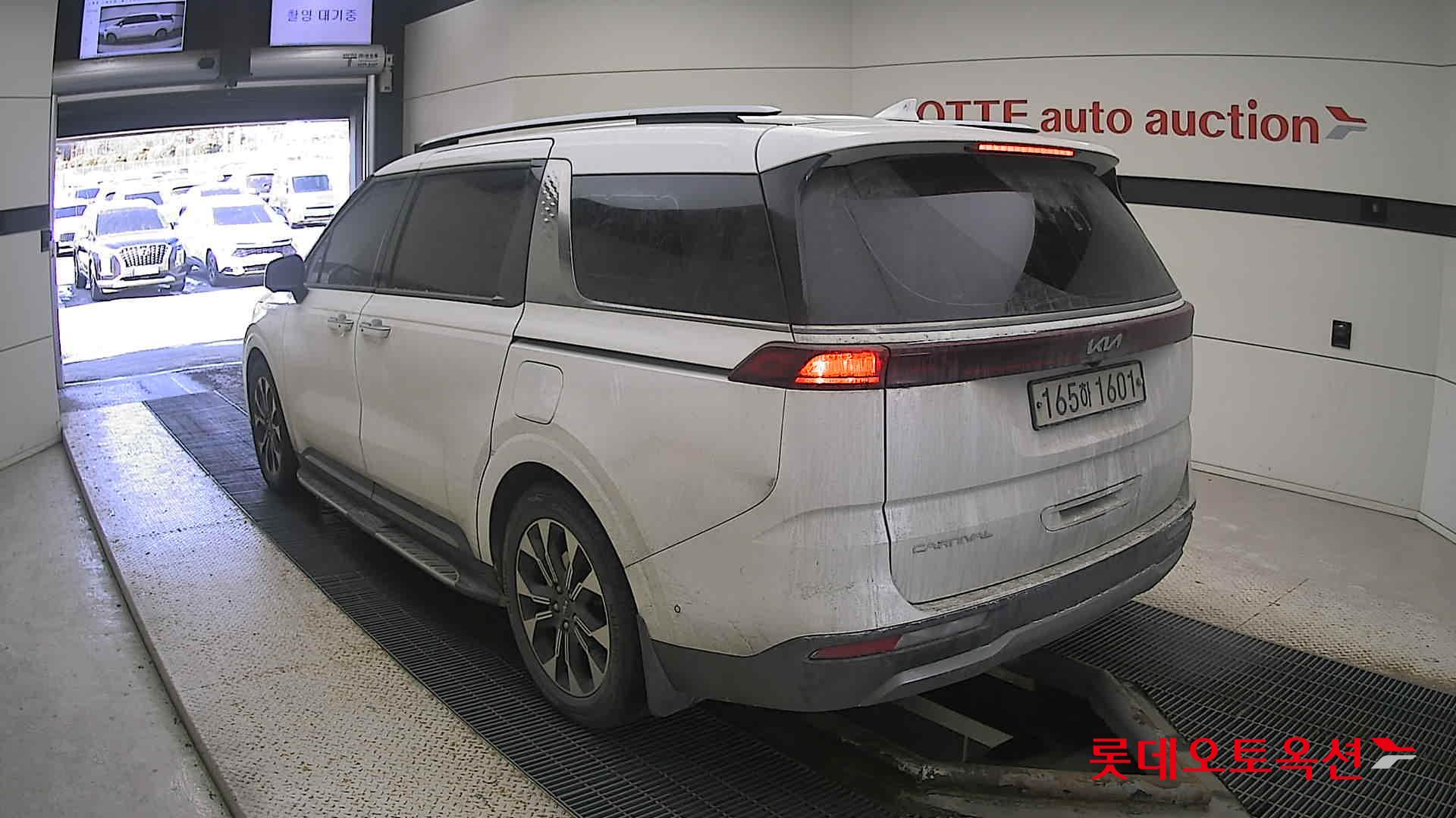 Kia Carnival Limousine 2022 Snow White Pearl (optional) из Кореи, фото 6