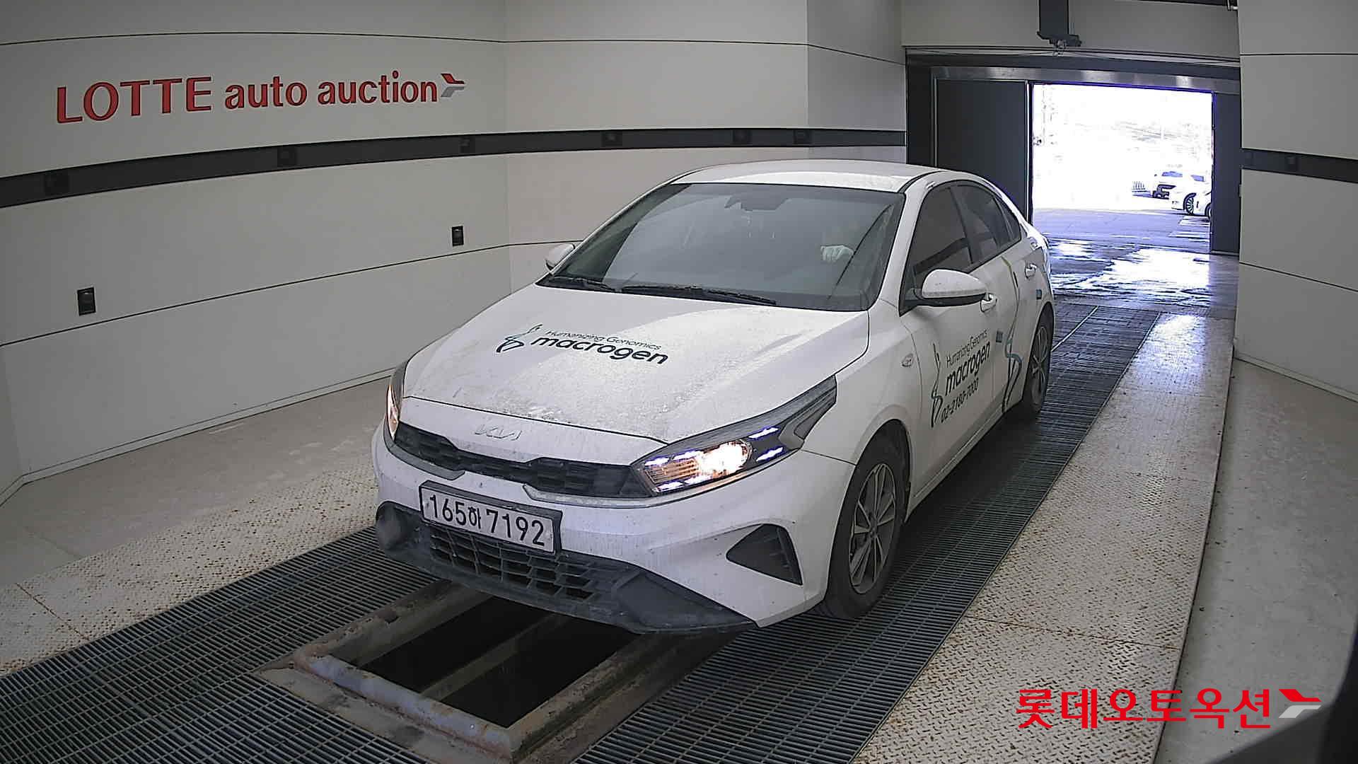 Kia K3 2022 Snow White Pearl из Кореи