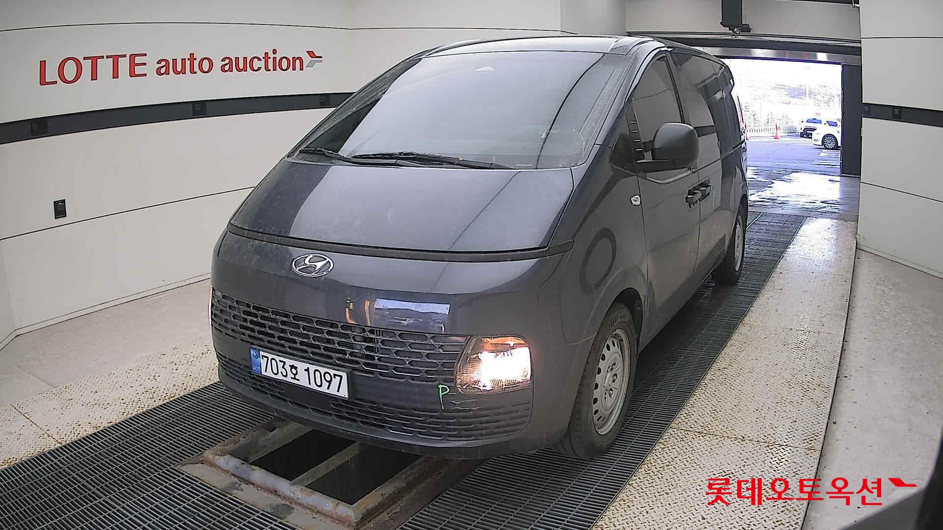 Hyundai Staria 2023 Graphite Grey Metallic из Кореи