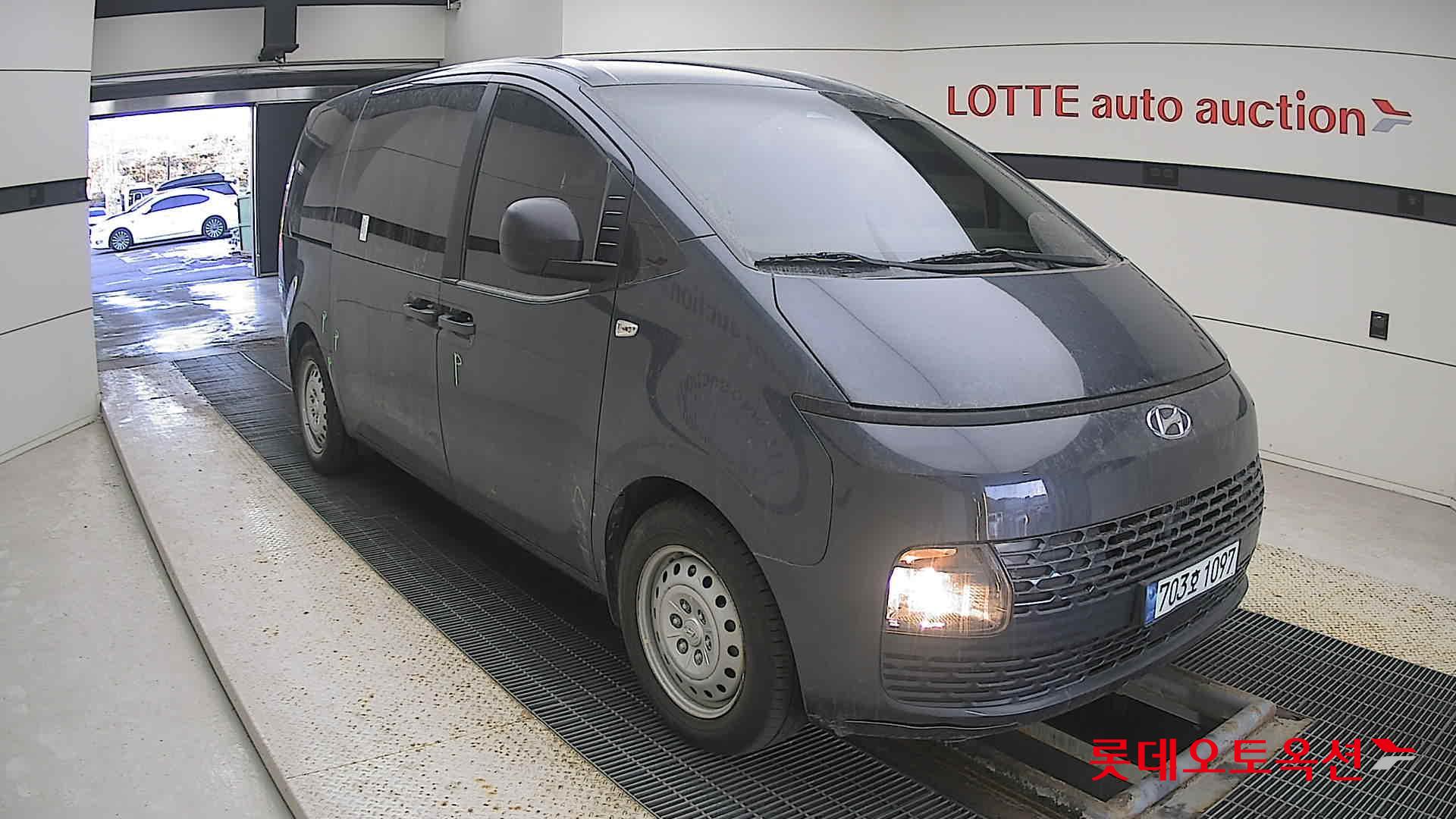 Hyundai Staria 2023 Graphite Grey Metallic из Кореи, фото 2