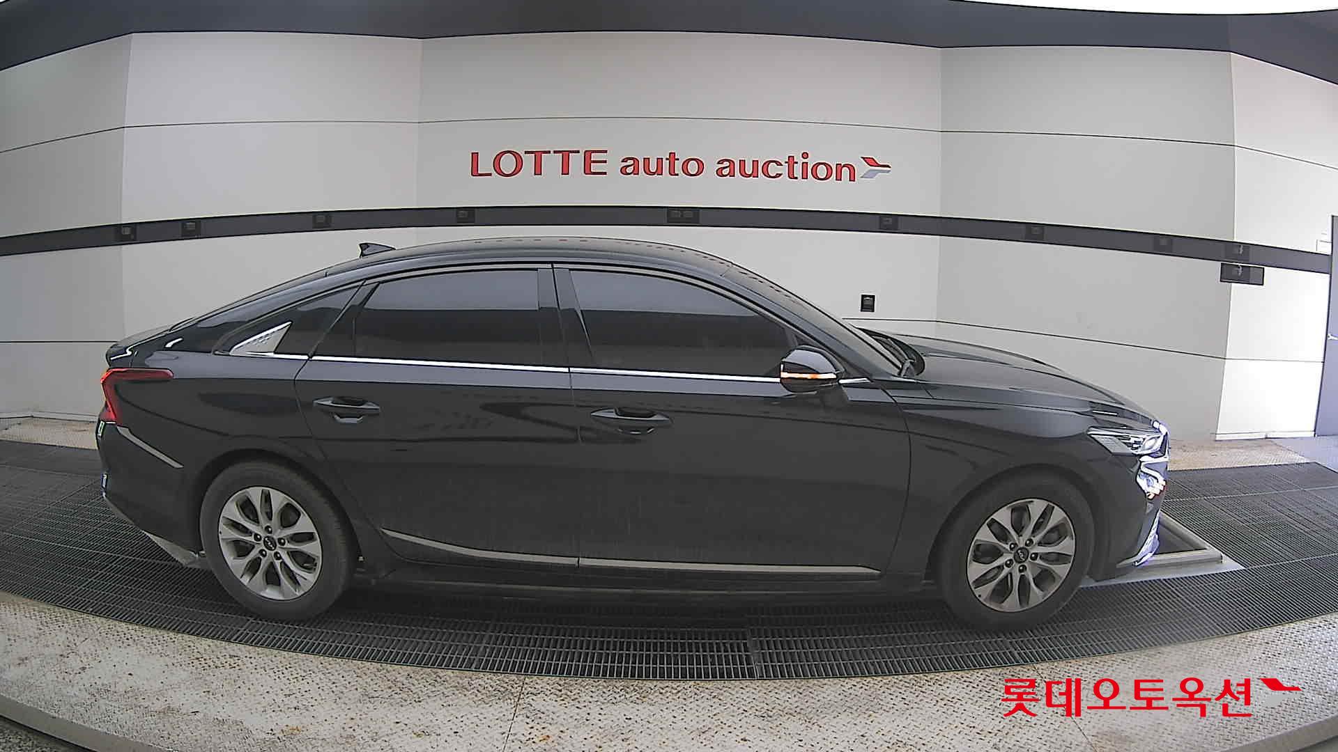 Kia K8 - 21