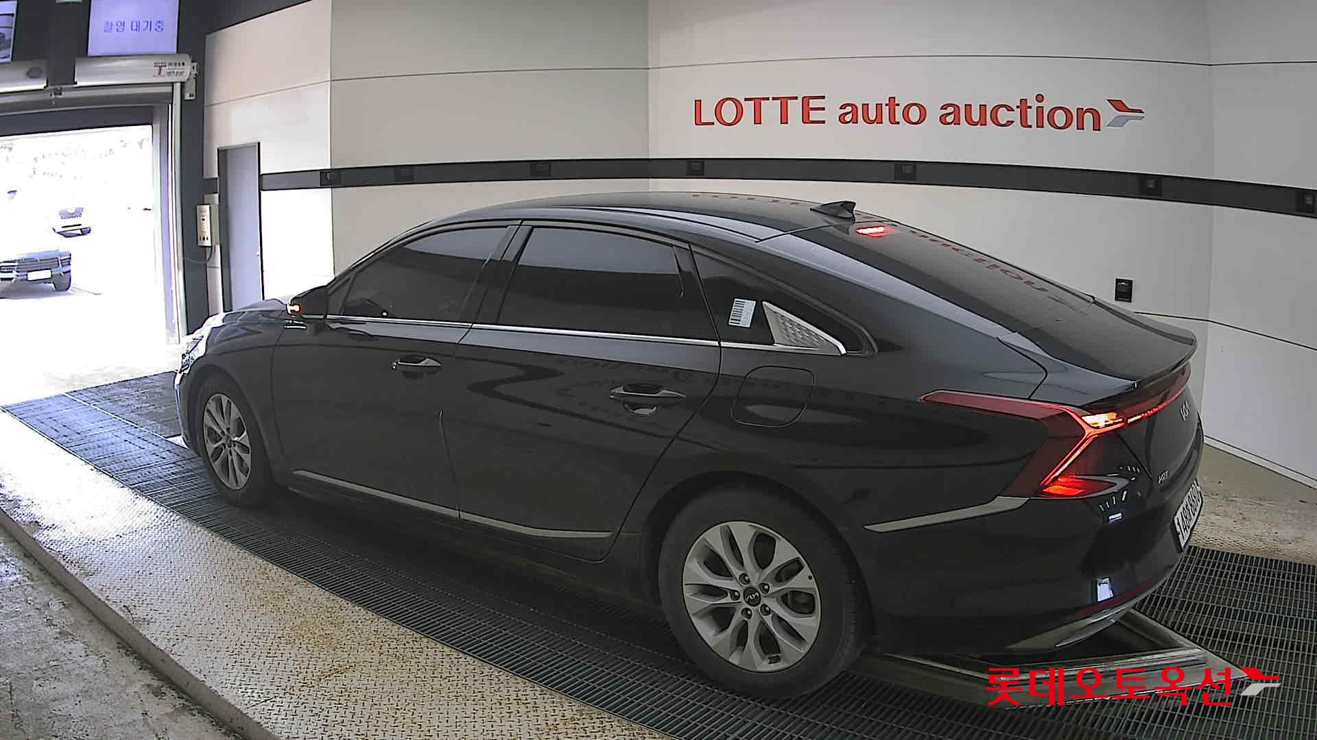 Kia K8 - 15