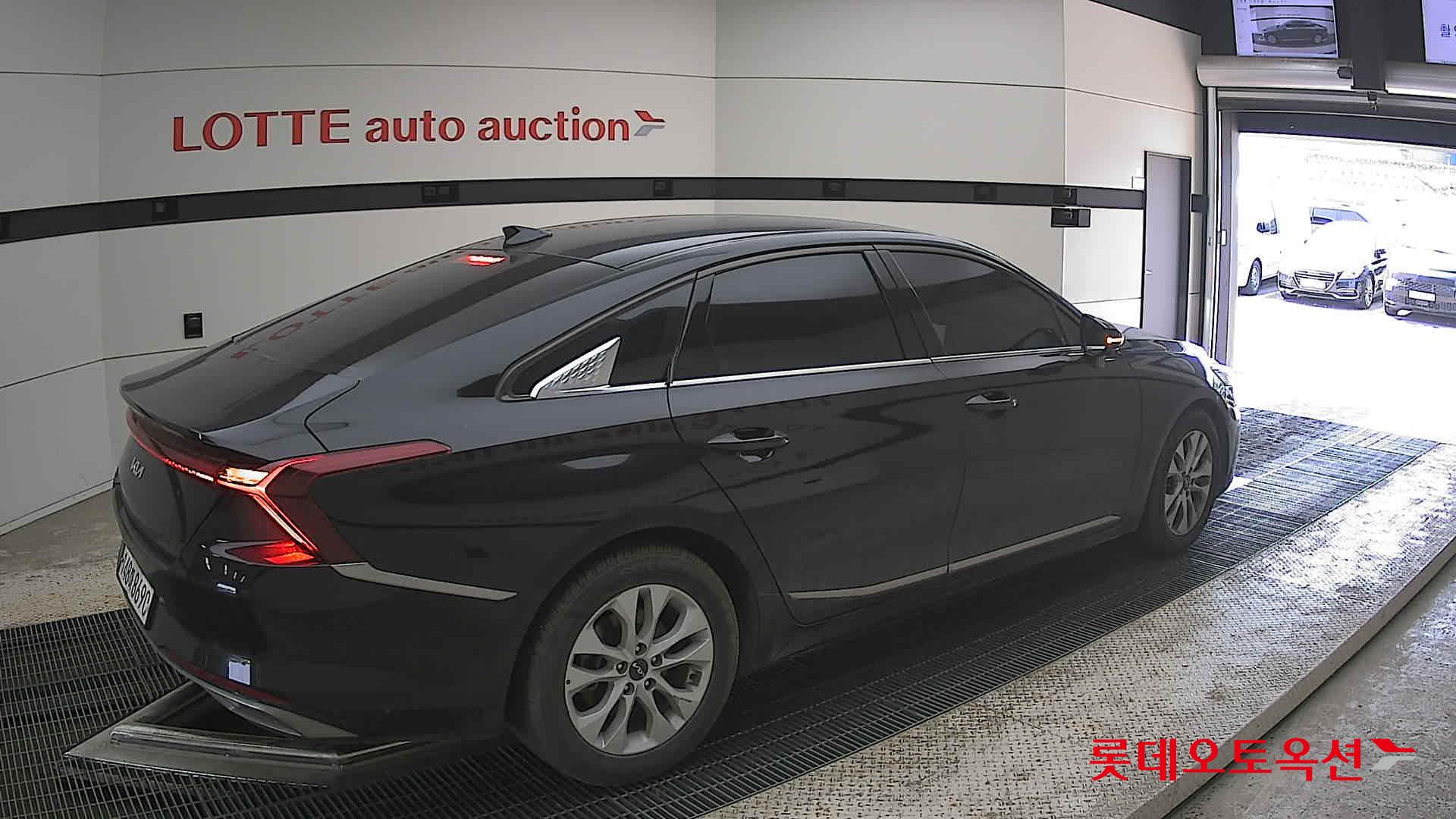 Kia K8 - 19