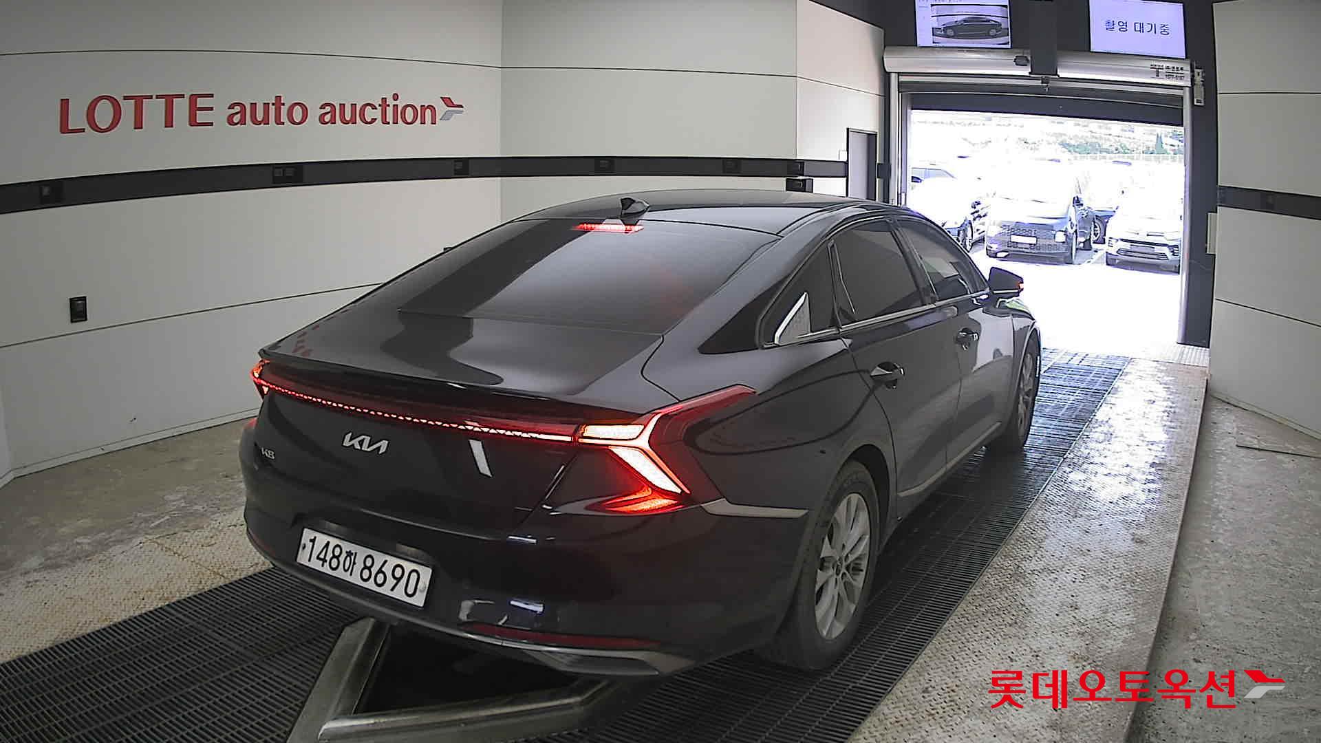 Kia K8 - 18