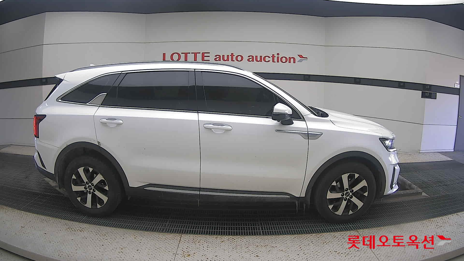 Kia Sorento 2023 Snow White Pearl (optional) из Кореи, фото 3