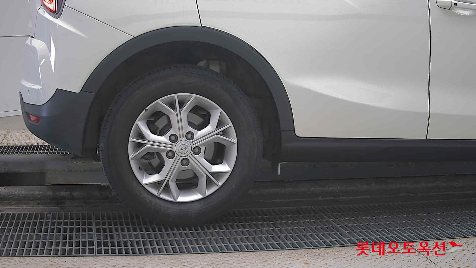 SsangYong Tivoli id 3633686 из Кореи 24