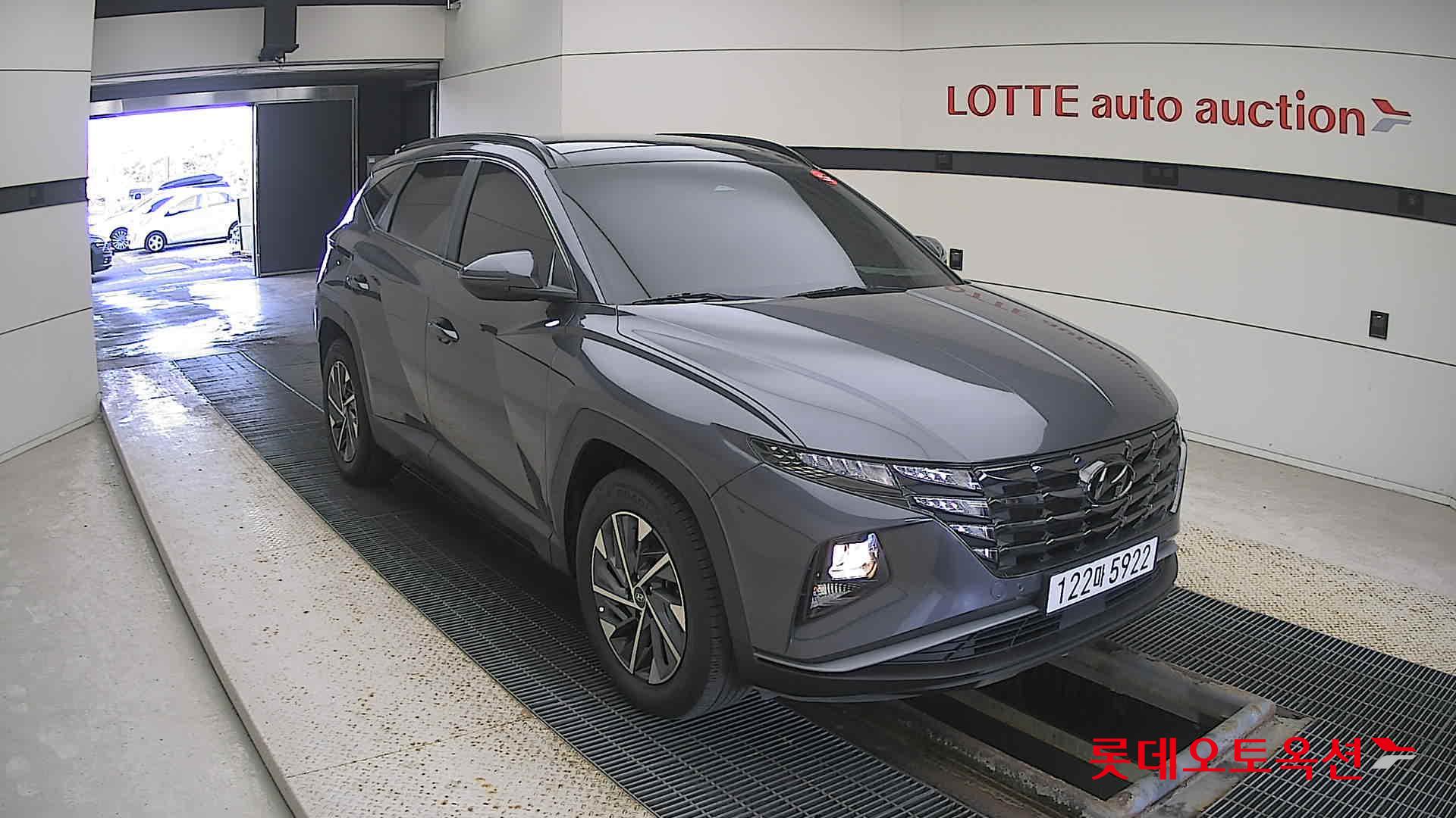 Hyundai Tucson 2022 Titanium Grey Metallic из Кореи, фото 2