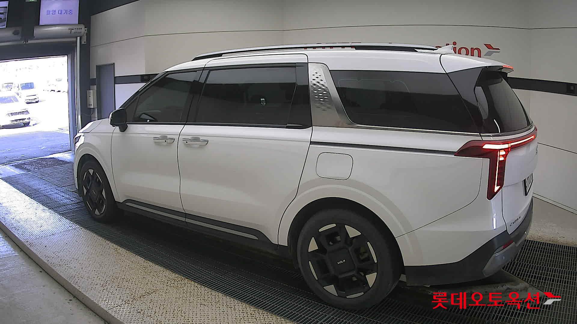 Kia Carnival Hybrid id 3633641 из Кореи 10