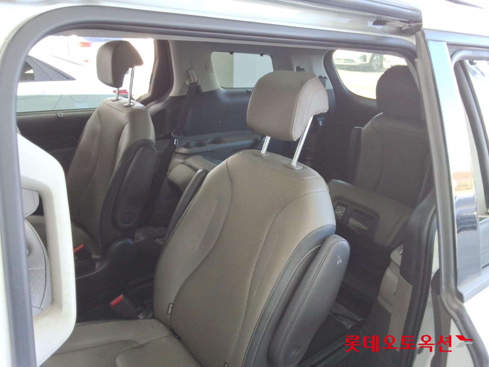 Kia Carnival Hybrid id 3633641 из Кореи 36