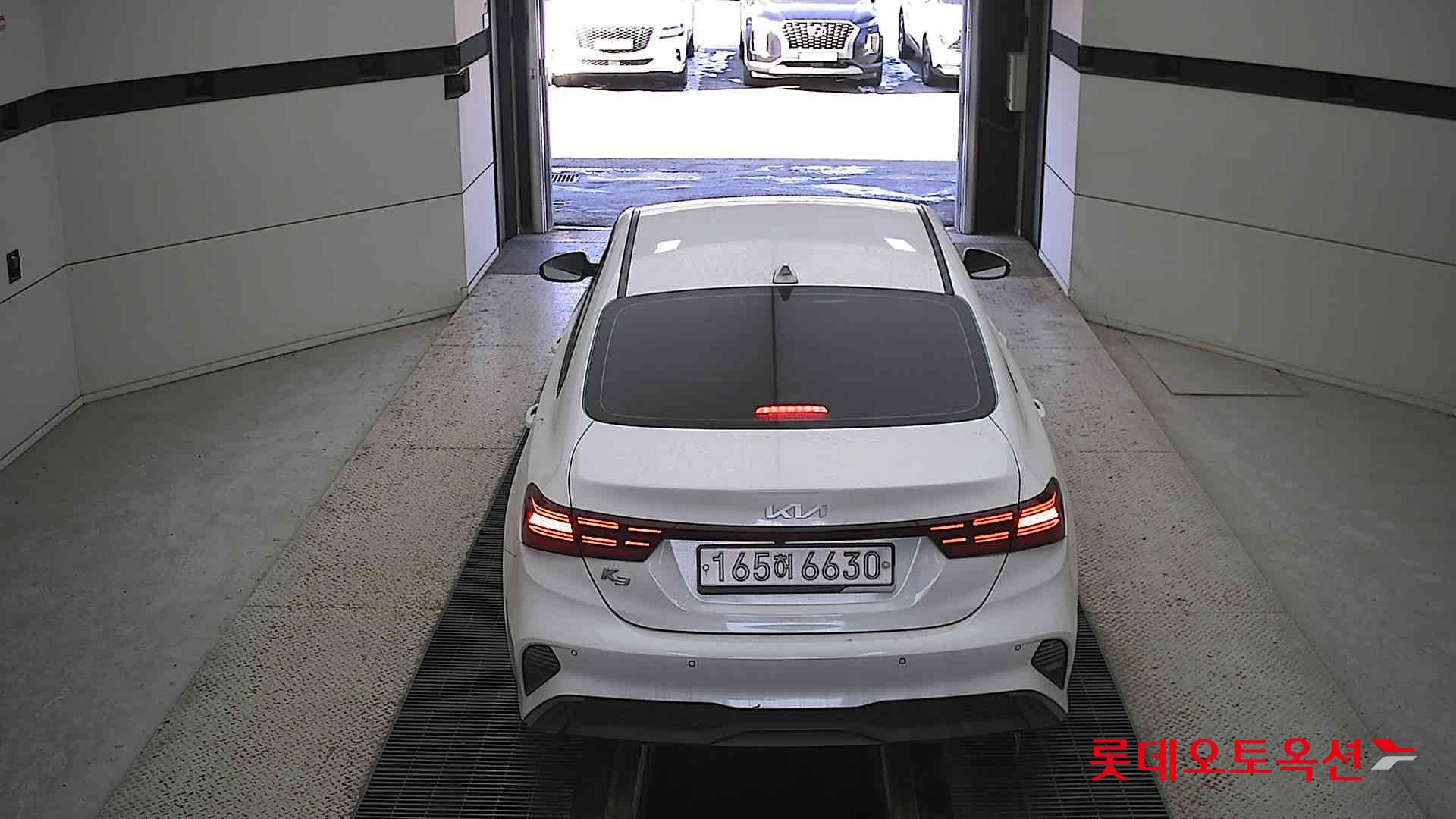 Kia K3 2022 Snow White Pearl из Кореи, фото 5