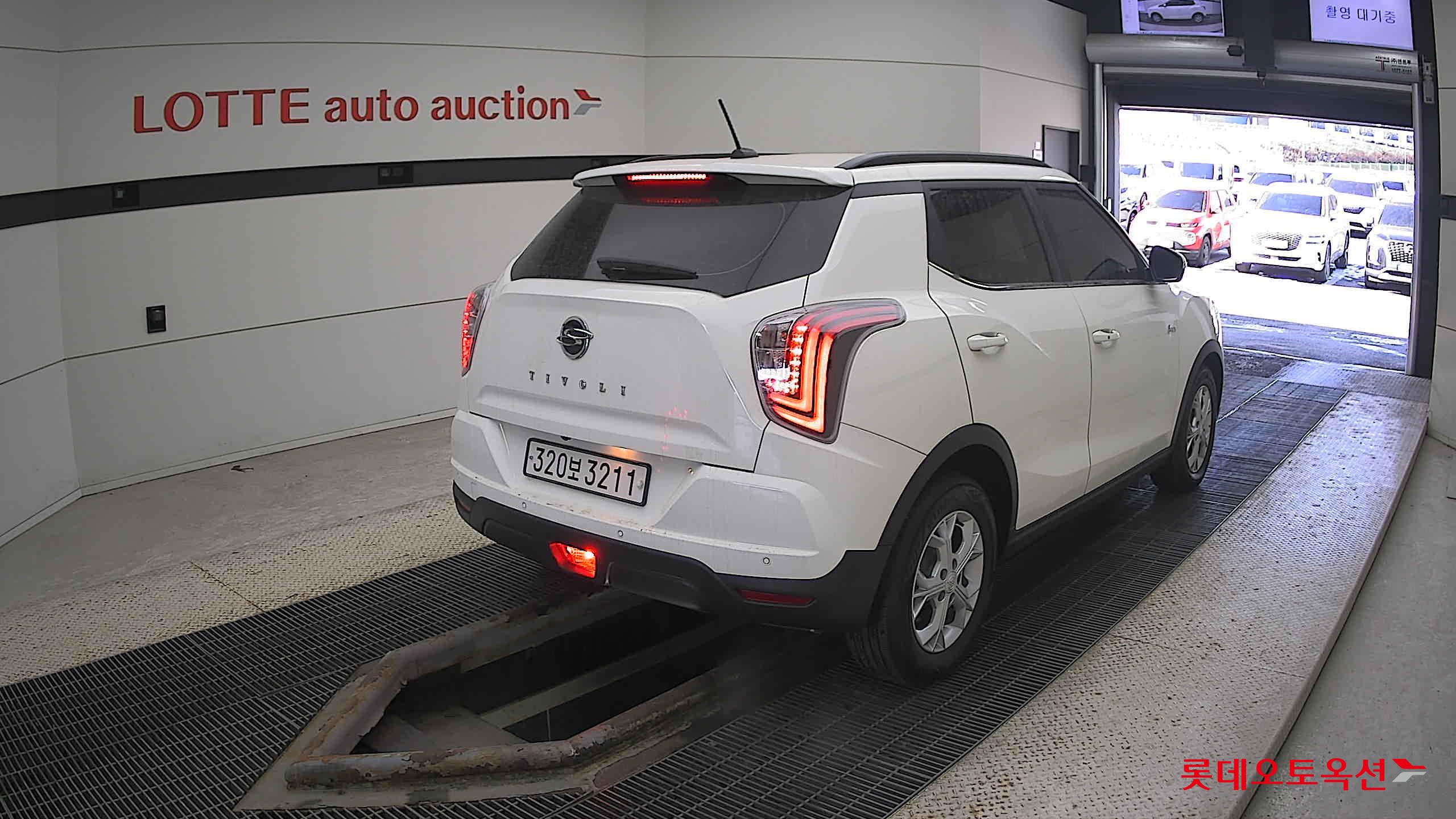 SsangYong Tivoli 2022 Grand White из Кореи, фото 4