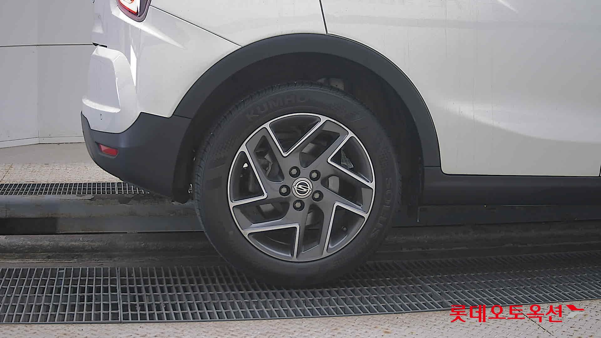 SsangYong Tivoli id 3633689 из Кореи 24